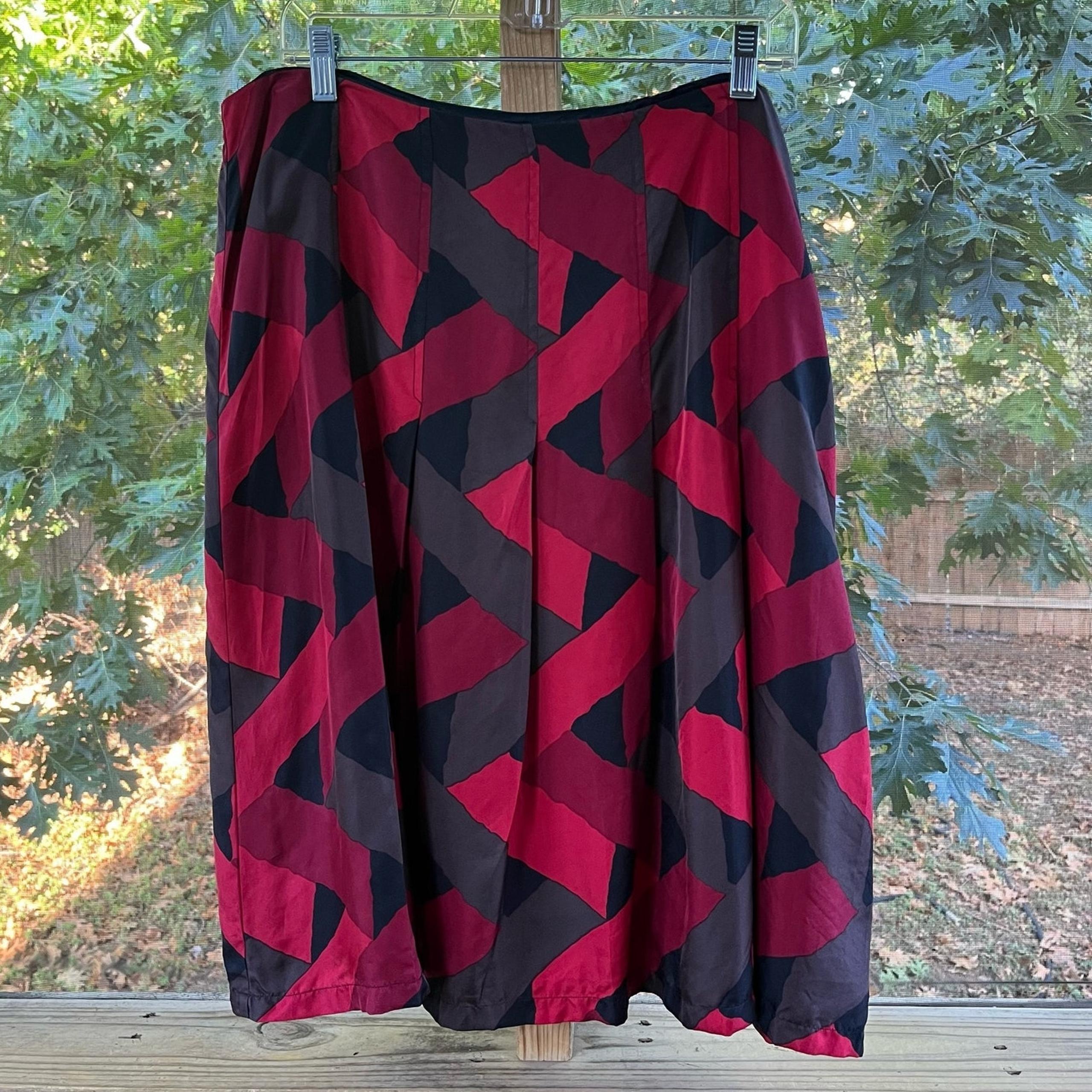 Harold's Red And Black Geometric Print 100% Silk Mini Skirt Size 14