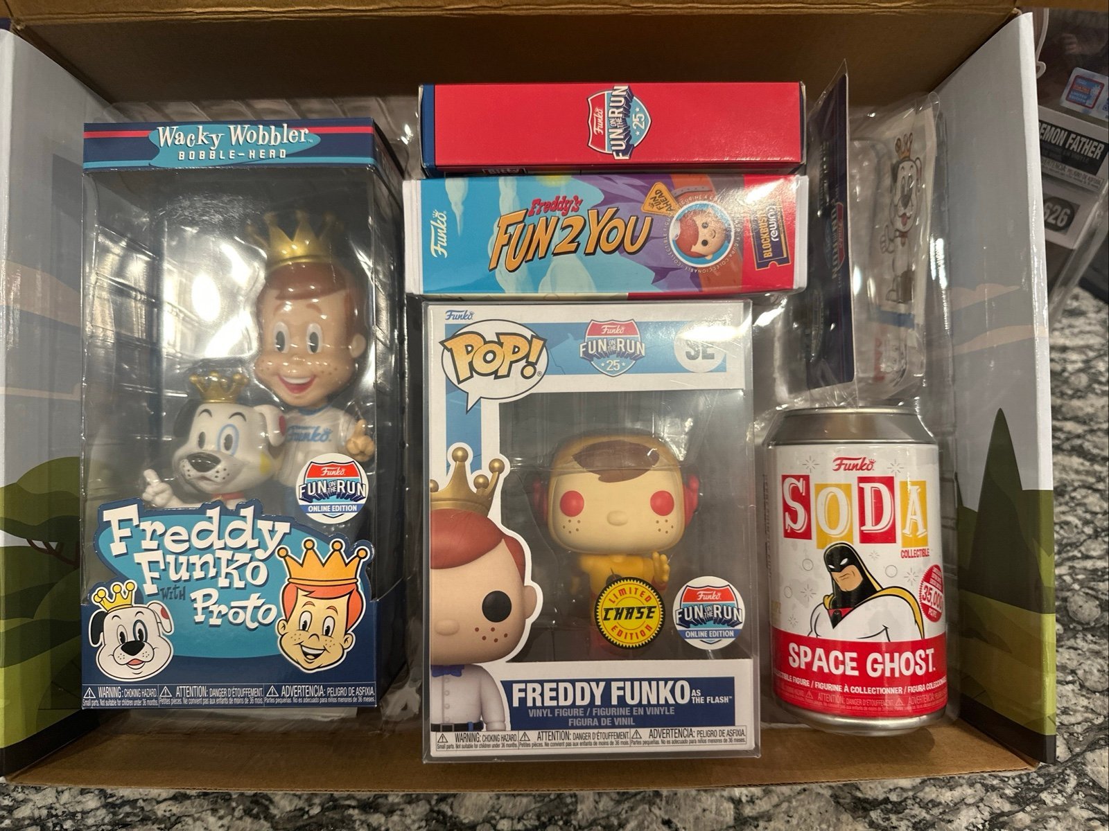 Funko 25th Anniversary Fun On The Run Box Freddy Funko The Flash CHASE Set