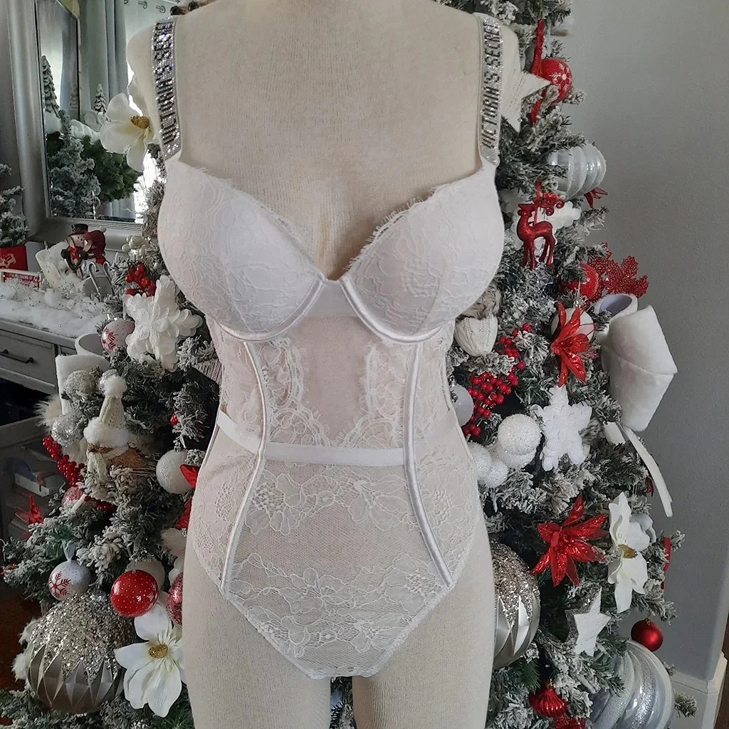 NEW (L) VS Shine Strap Bombshell Lace Ivory Teddy lingerie in Coconut White lace