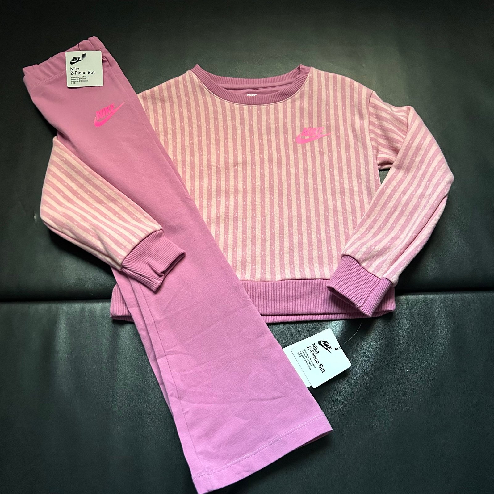 NWT Nike leggings & sweater set girls size 6