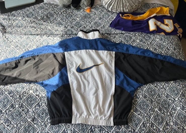 Nike Retro Vintage 80s Windbreaker Blue Yellow Detail