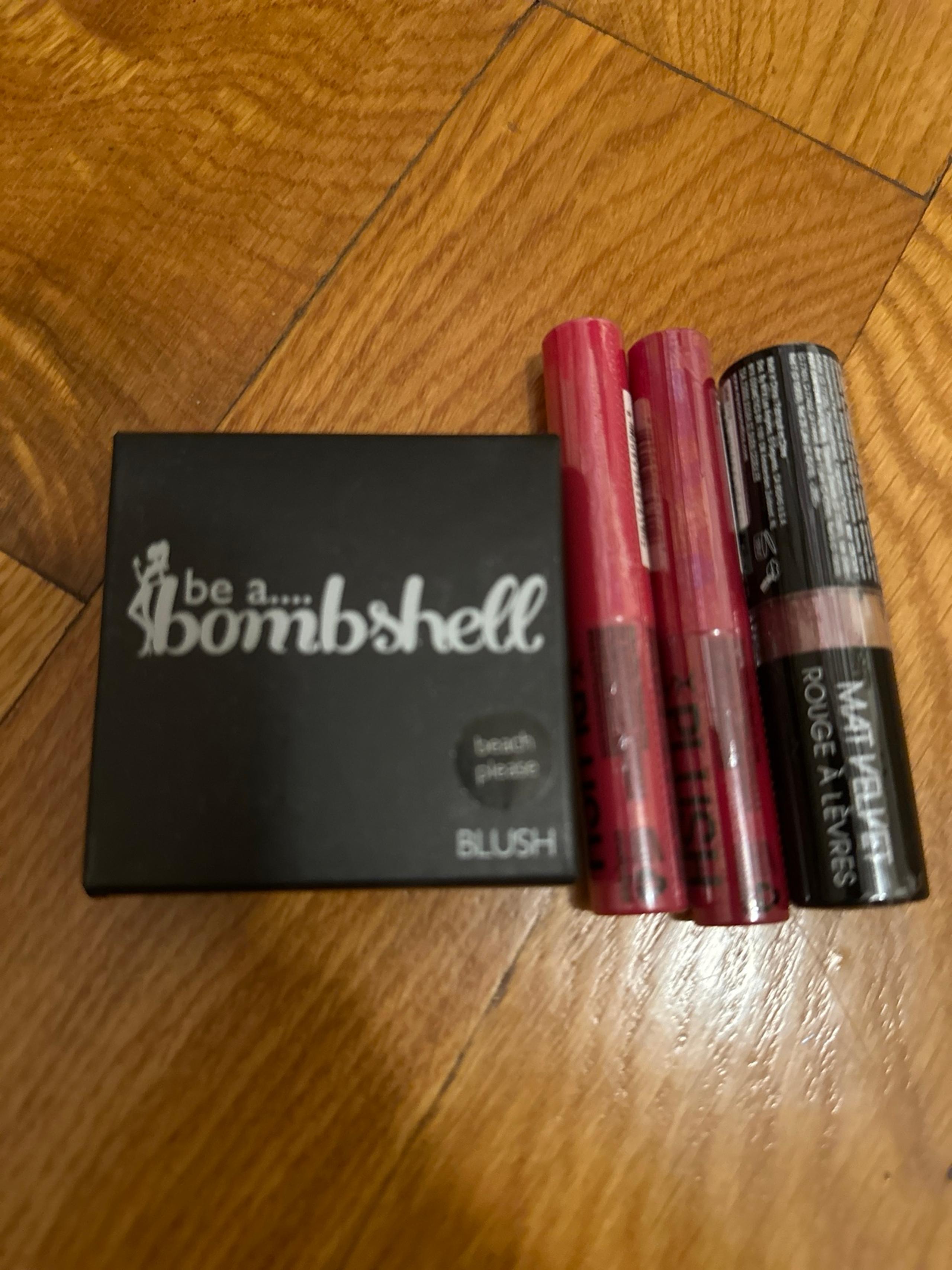 Makeup bundle