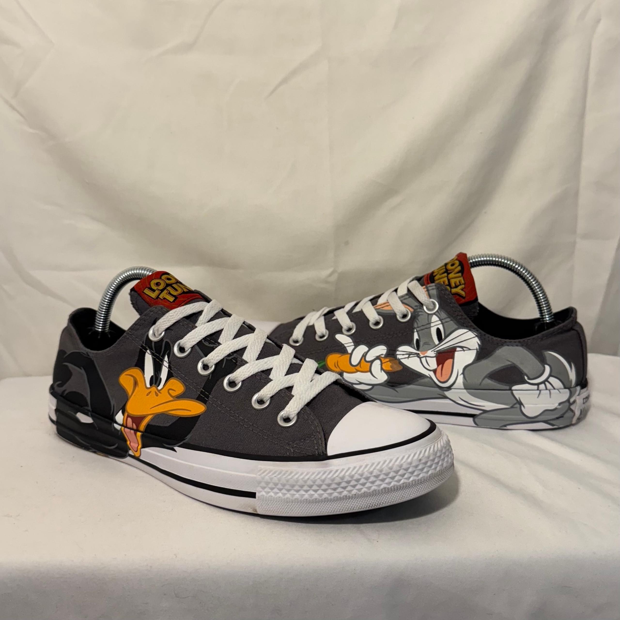 Converse Looney Tunes x Chuck Taylor All Star Ox Bugs & Daffy Size 8 Men