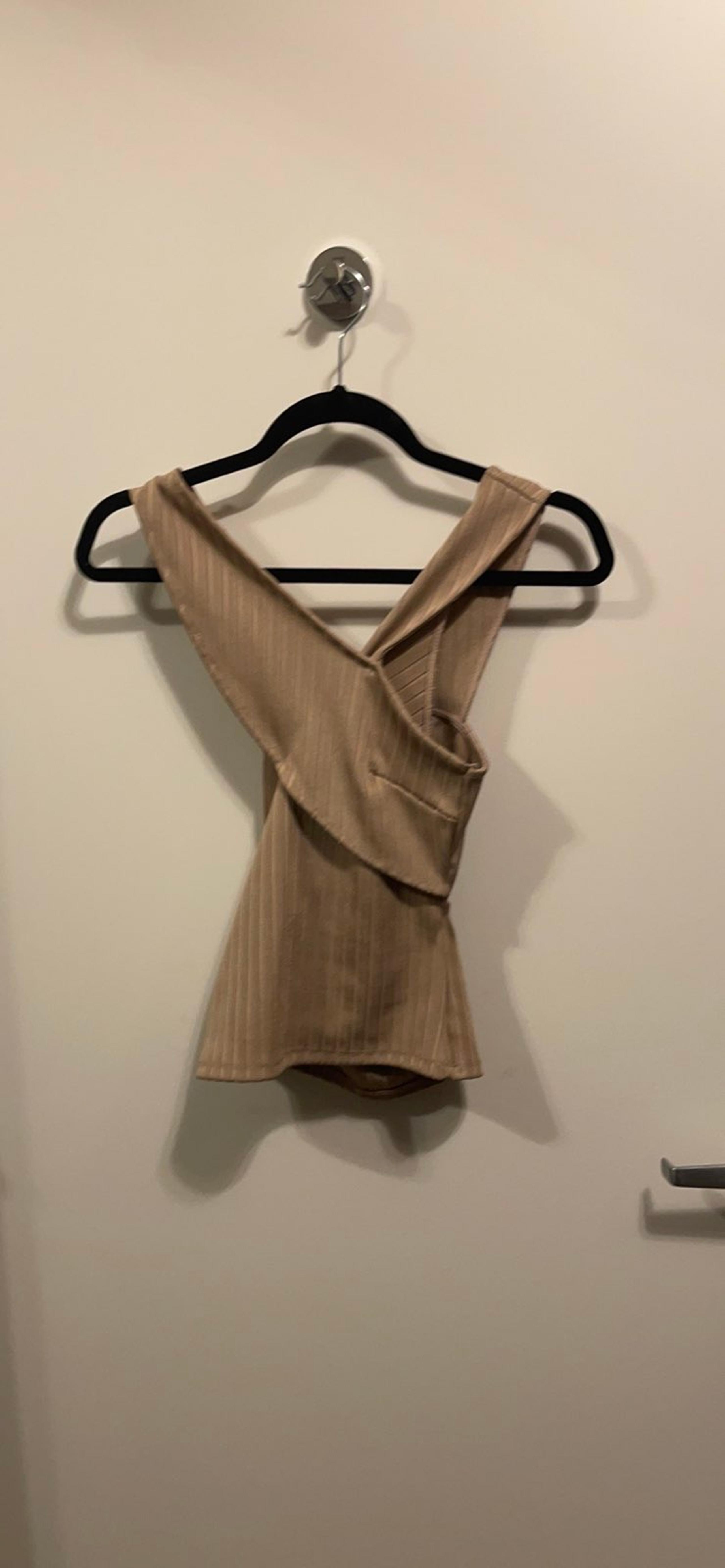 Beige bandage criss cross top siz