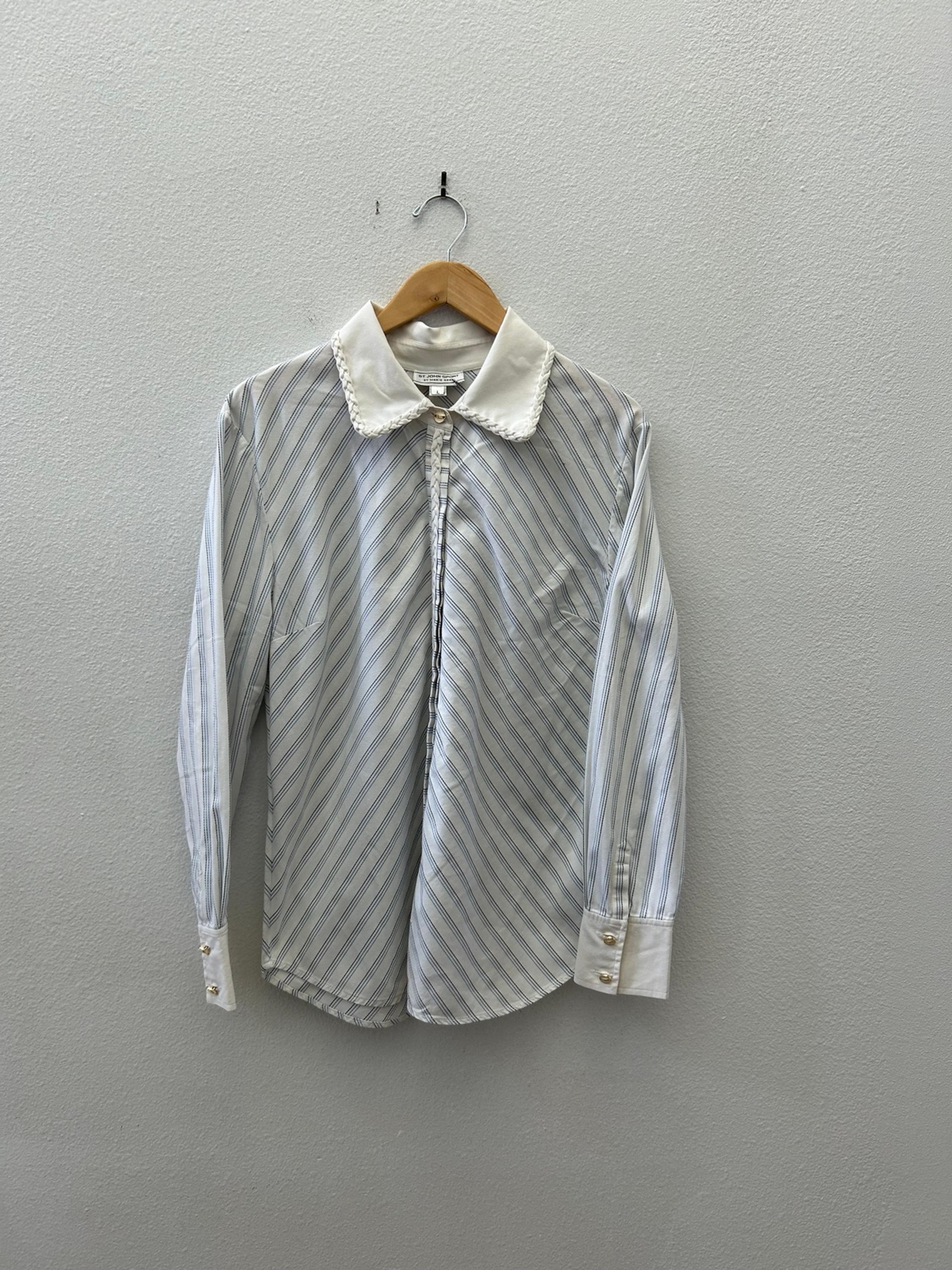 St. John sport button down shirt