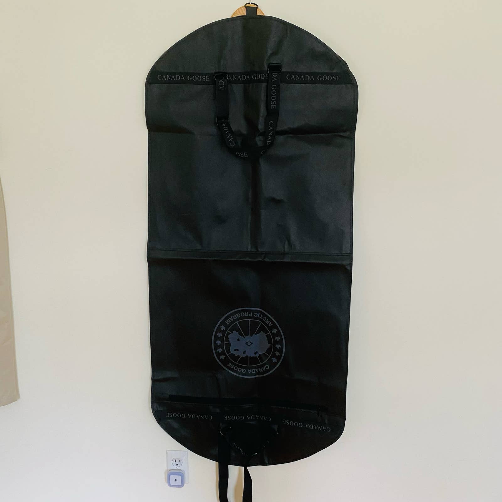 Canada Goose Garment Bag NEW