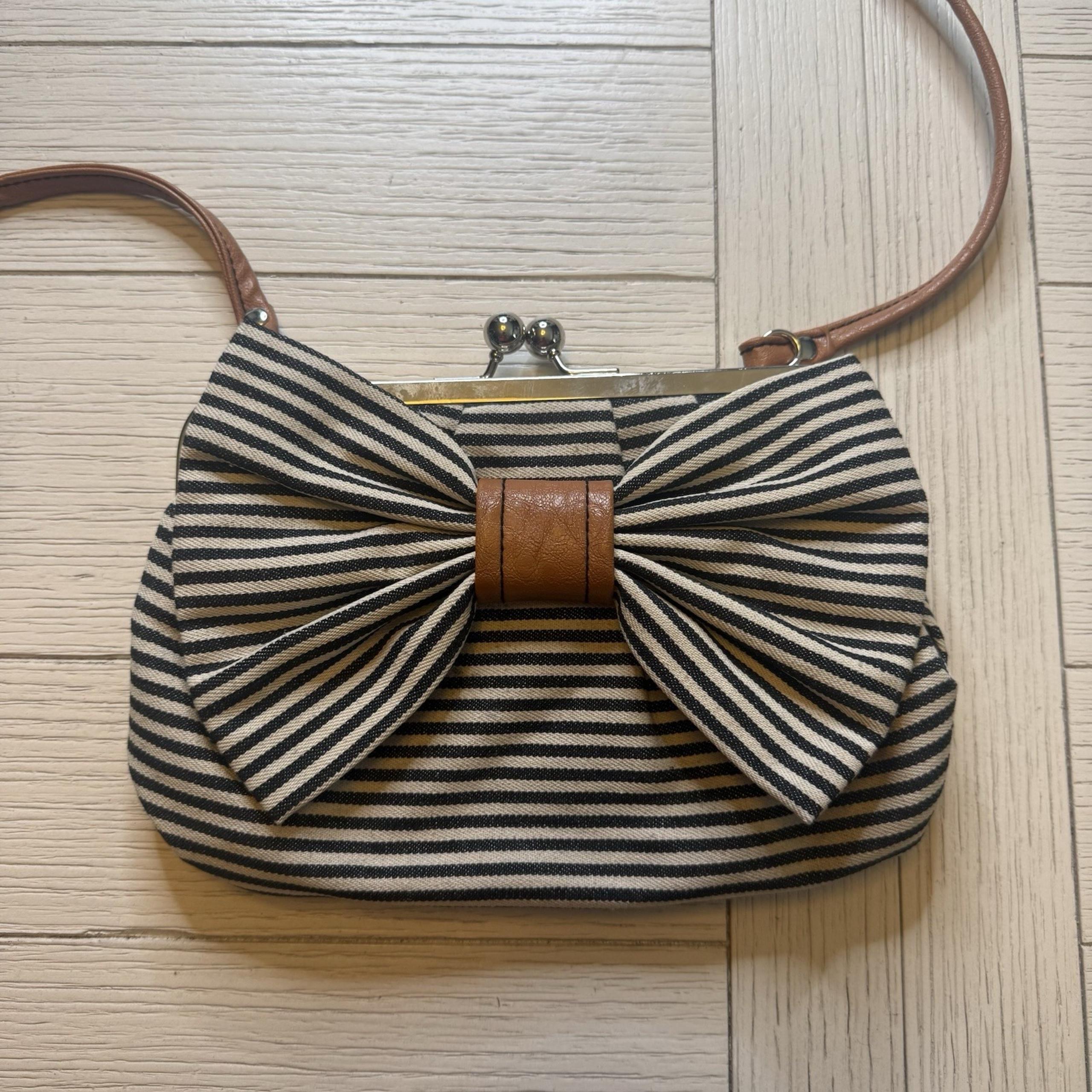 American Eagle Navy & White Striped Crossbody Bag W/ Bow And Kiss Lock 9"x6"
