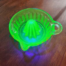Uranium Green Depression Glass Juicer Reamer GLOWS
