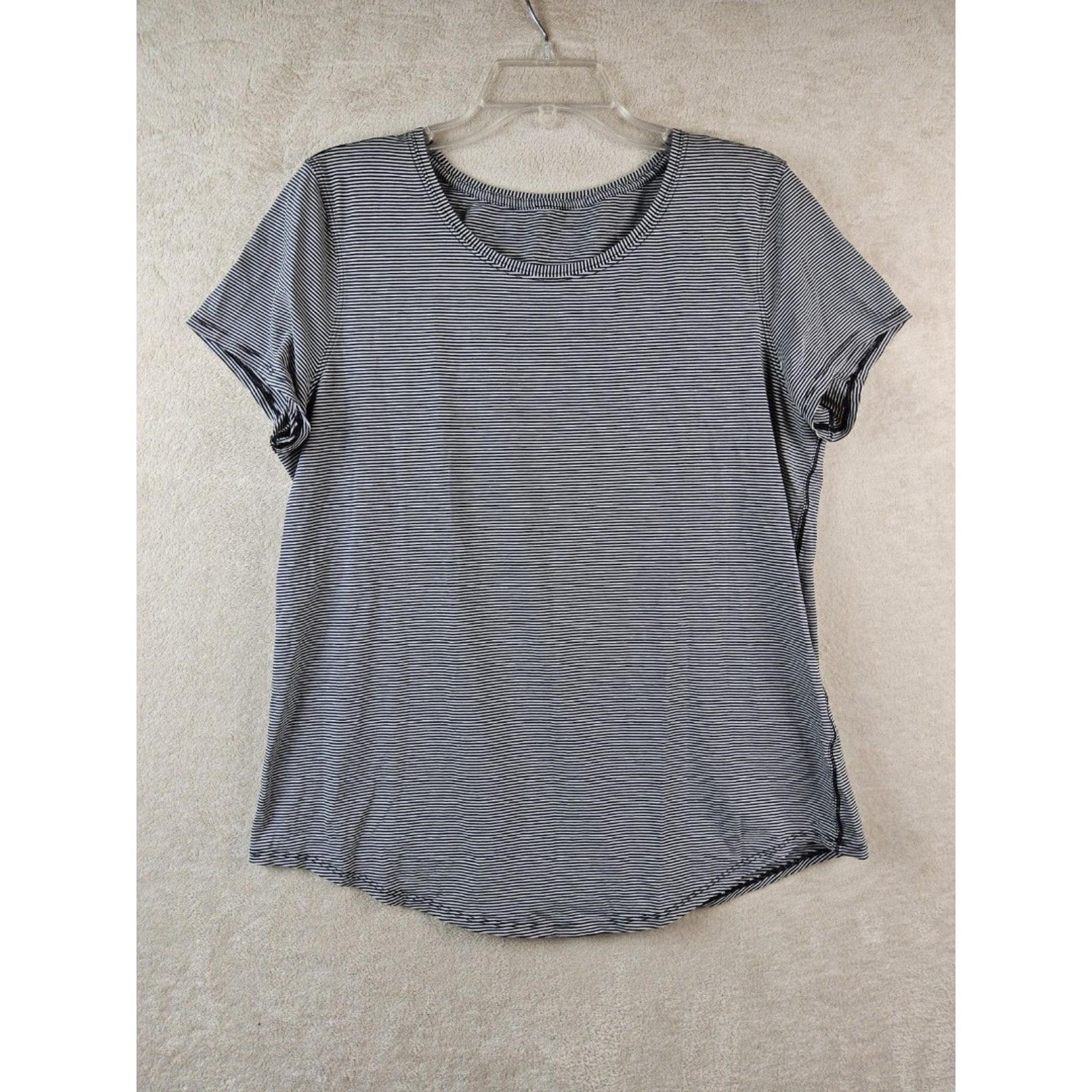 Lululemon Women’s Short Sleeve Athletic T Shirt