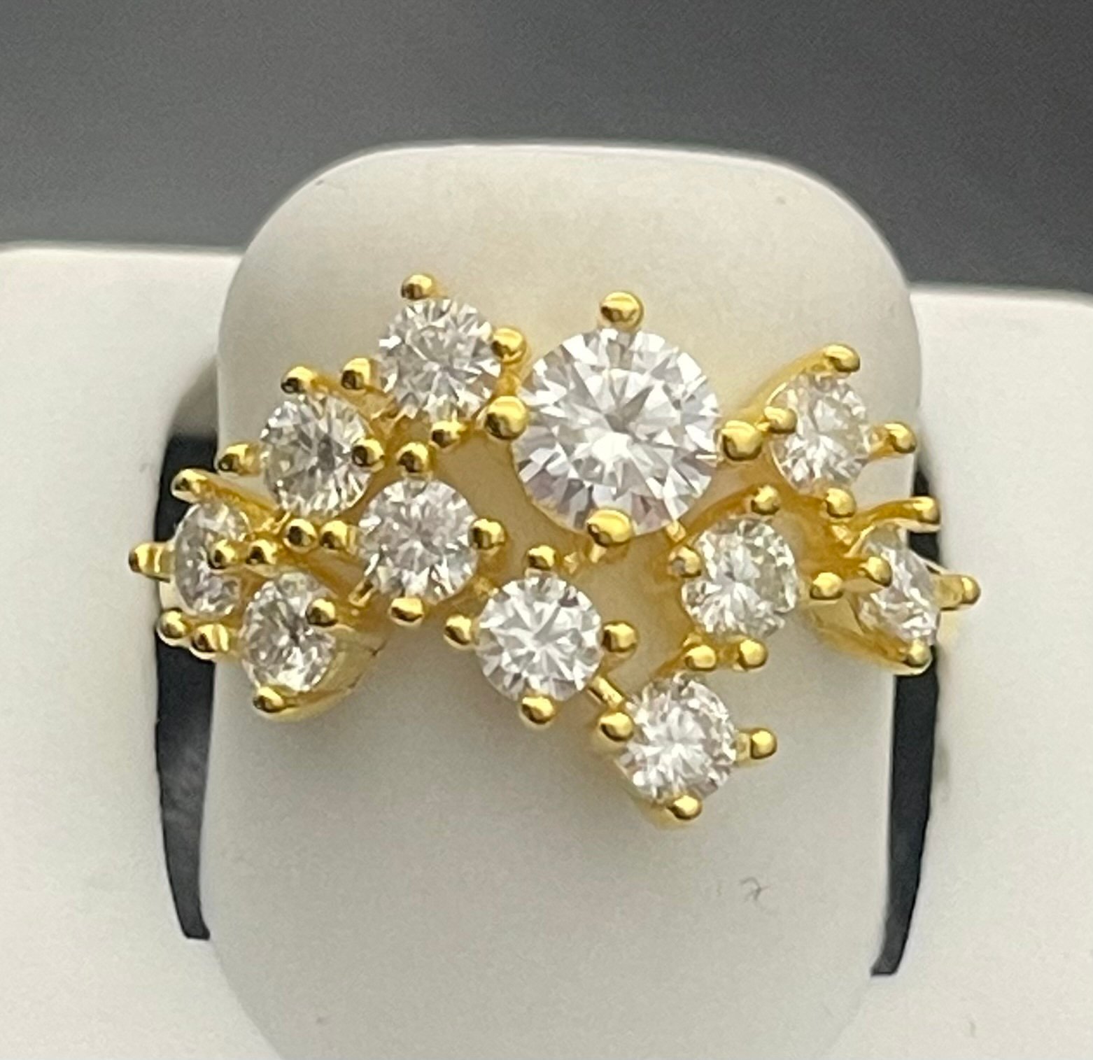 Sterling silver 925 size 7.5 moissanite multi stone ring 18k gold overlay 1.5ct
