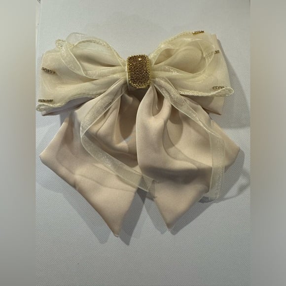 New beige cream bow Hair clip bridal elegant