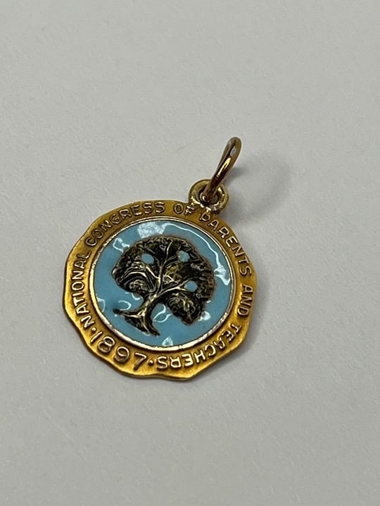 Vintage 10K Yellow Gold National Congress of Parents & Teachers Enamel Charm