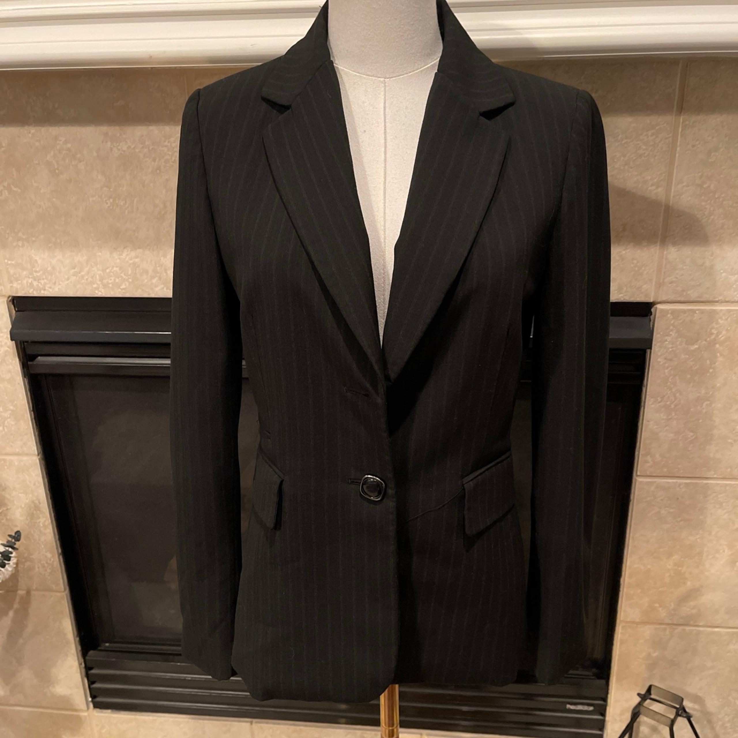 Blazer Antonio Melani very light black pin stripes size4
