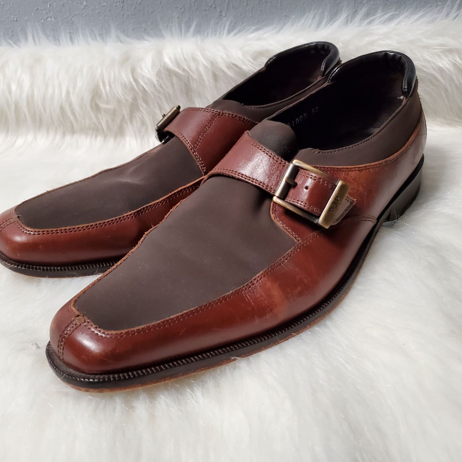 DONALD J. PLINER Leather Buckled Oxford