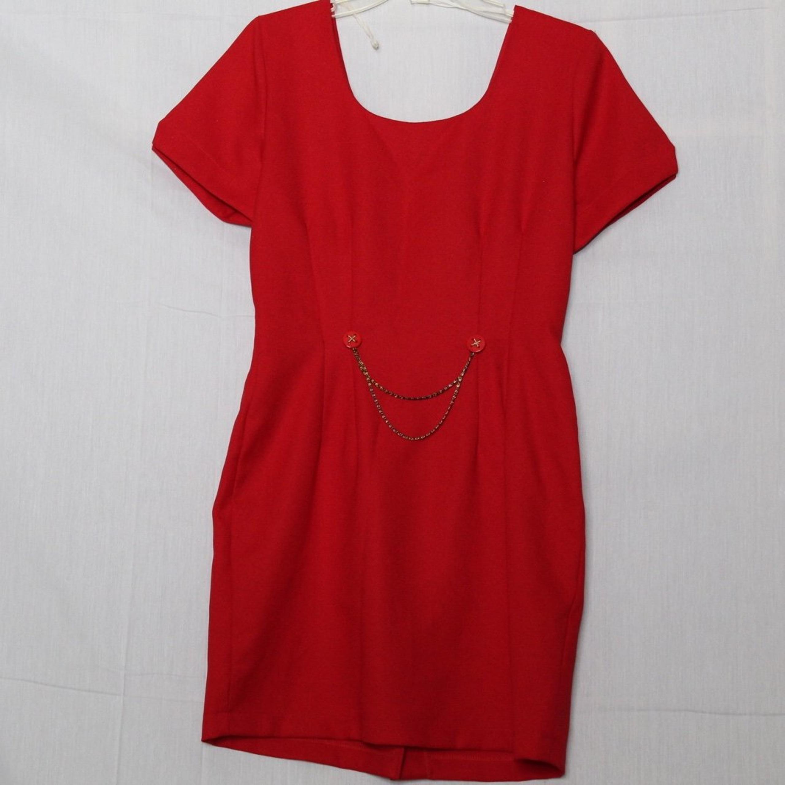 Fancy red 80s dress with gold details zip up back brand LA belle tagged a size 9