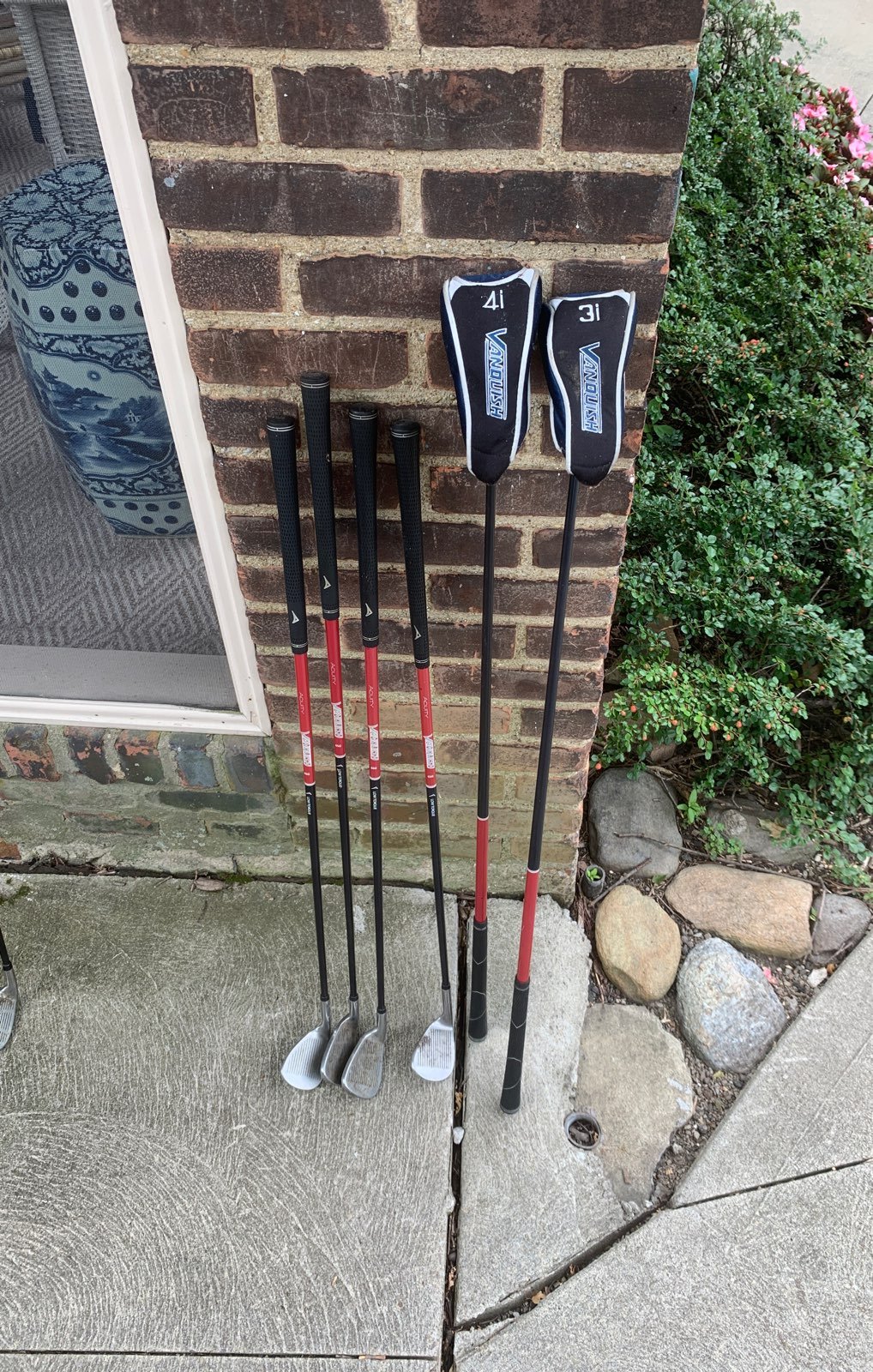 Golf clubs