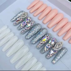 Press on nail bundle