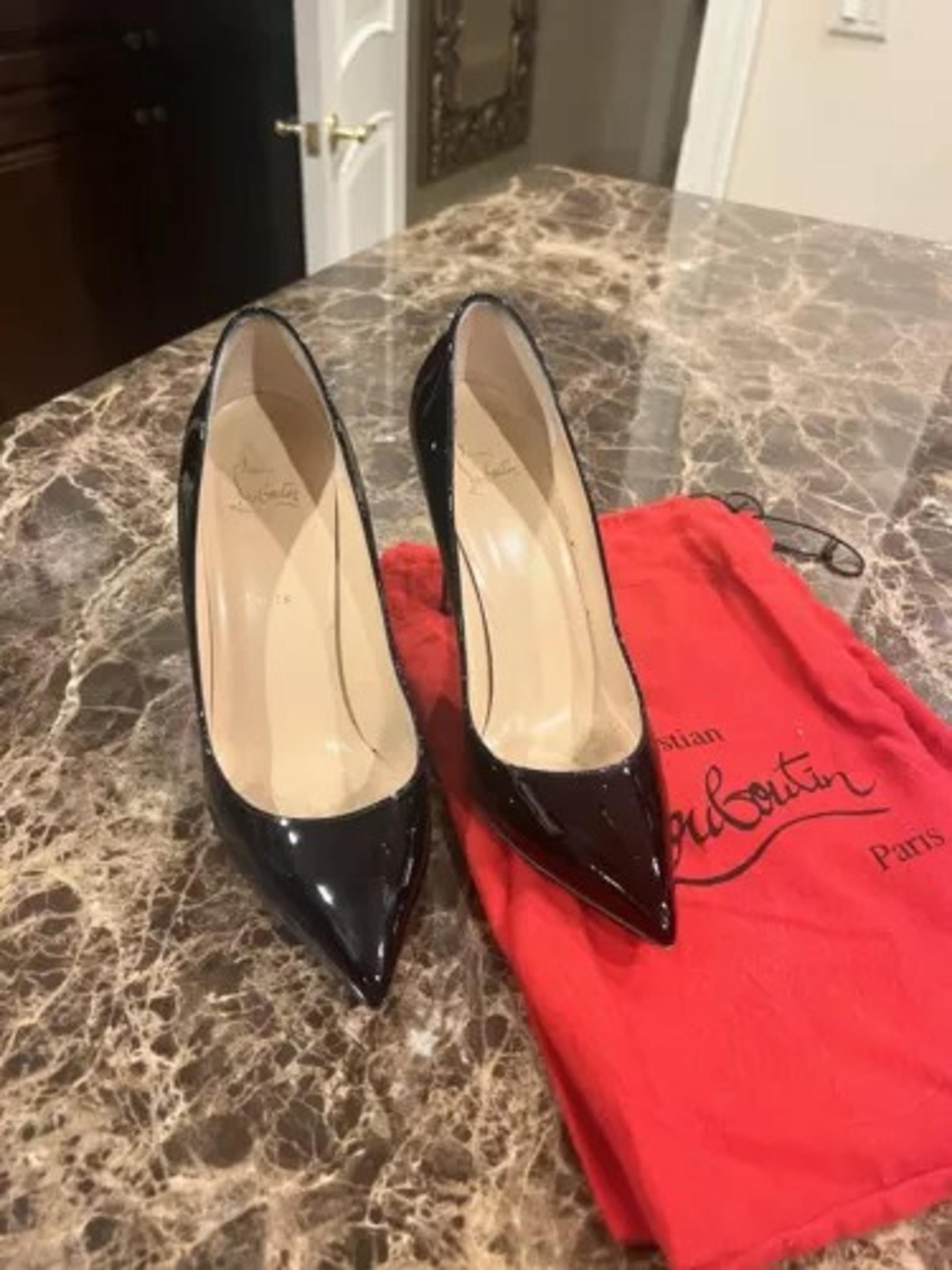 Christian Louboutin Black Patent Leather Pump Size 40.5( US 9.5)