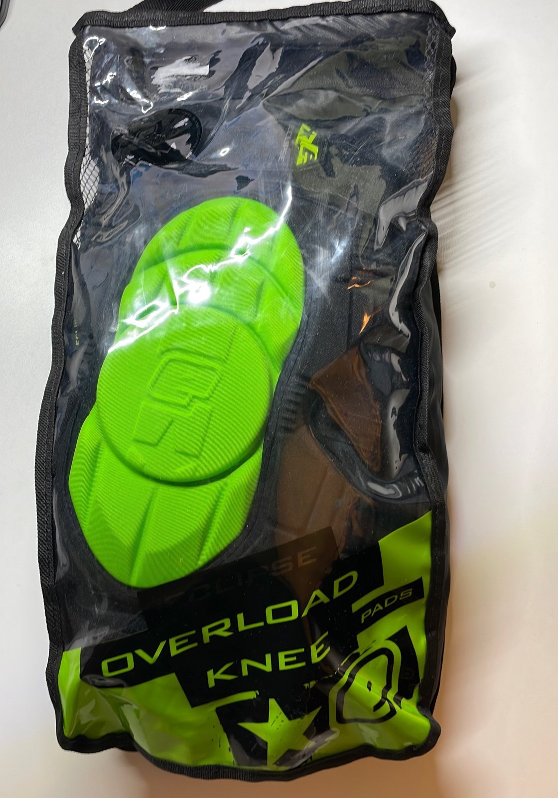 Pair of Knee pads sz M from Eclipse Paintball