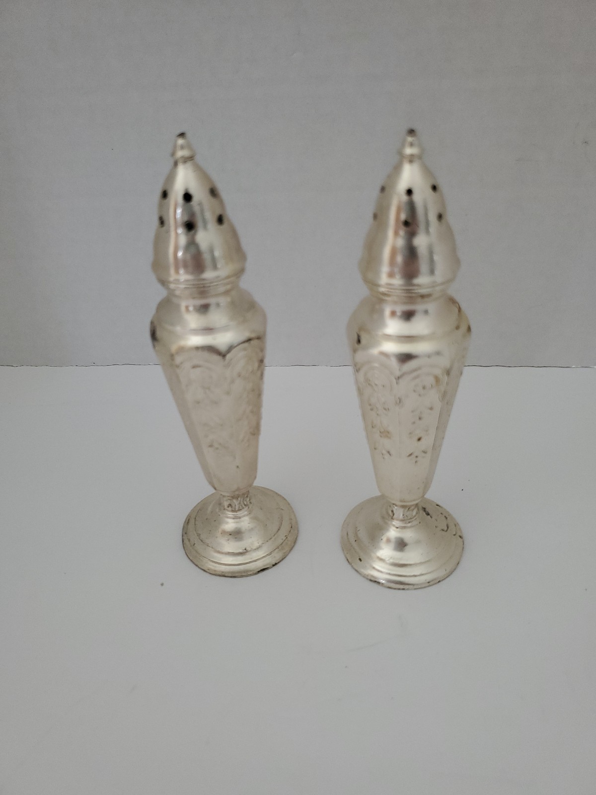 Vintage Silver plated Weighted Salt pepper Shaker 5 inches