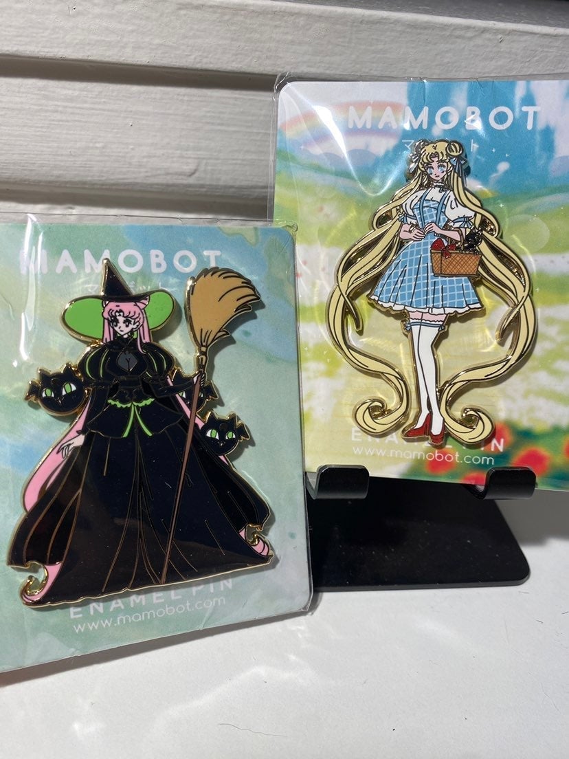 Sailor Moon/Black Lady, Mamobot, Wizard of Oz pin set