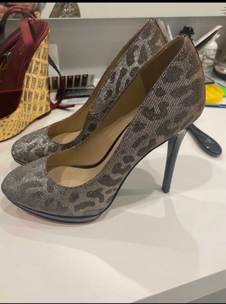 Brian Atwood - Size:6