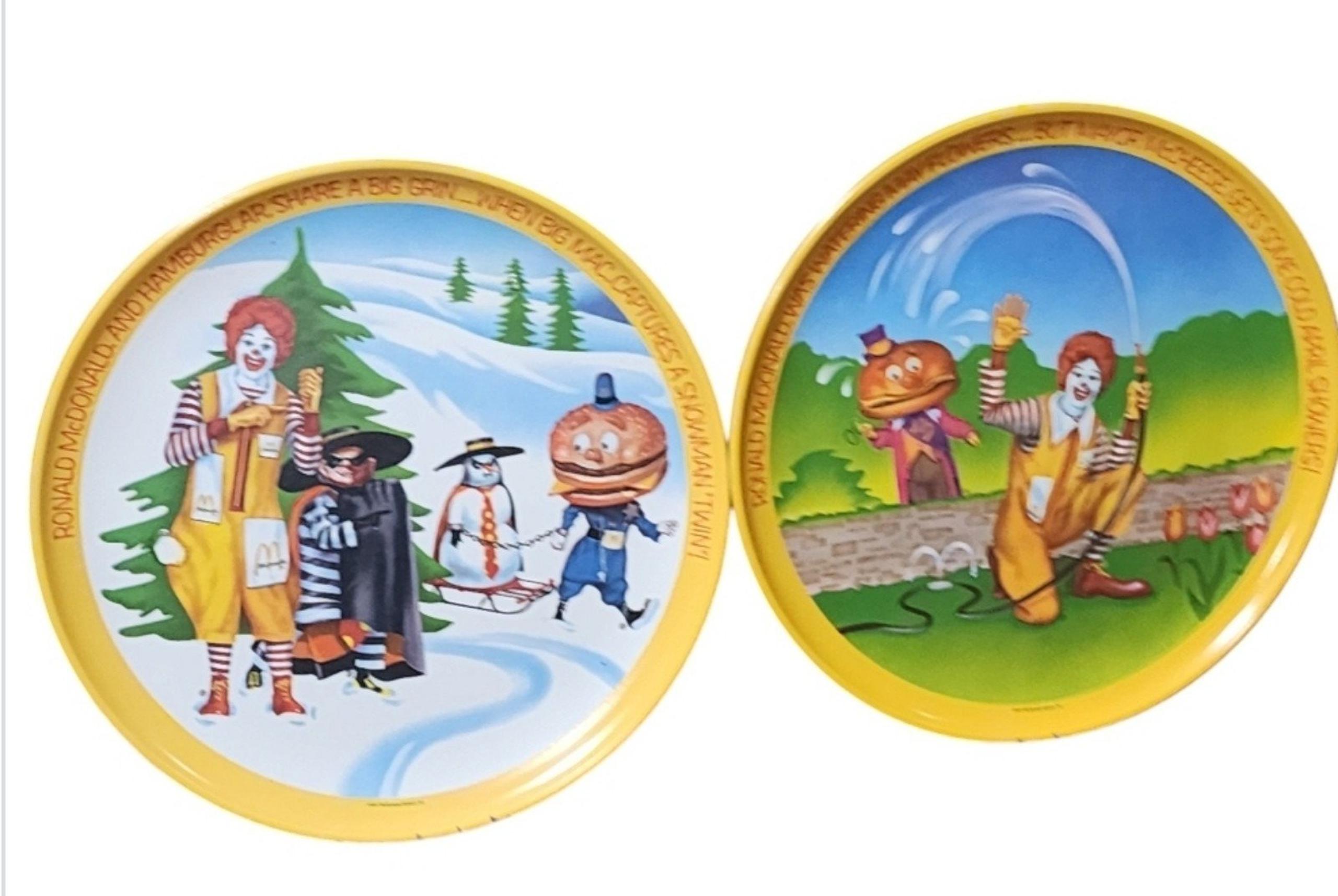 Ronald McDonald's Set Of 2  Melamine Dinner Plates Antique 1977 Made USA Retro