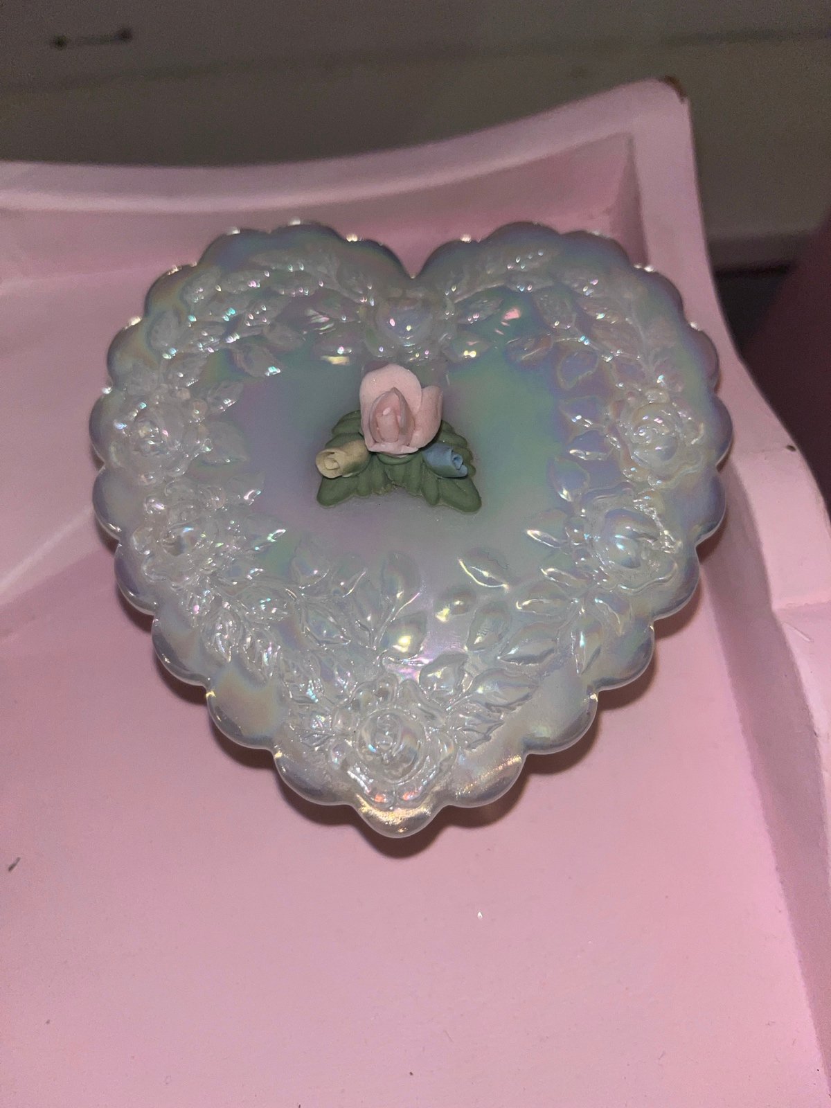 Vintage Fenton opalescent heart glass trinket