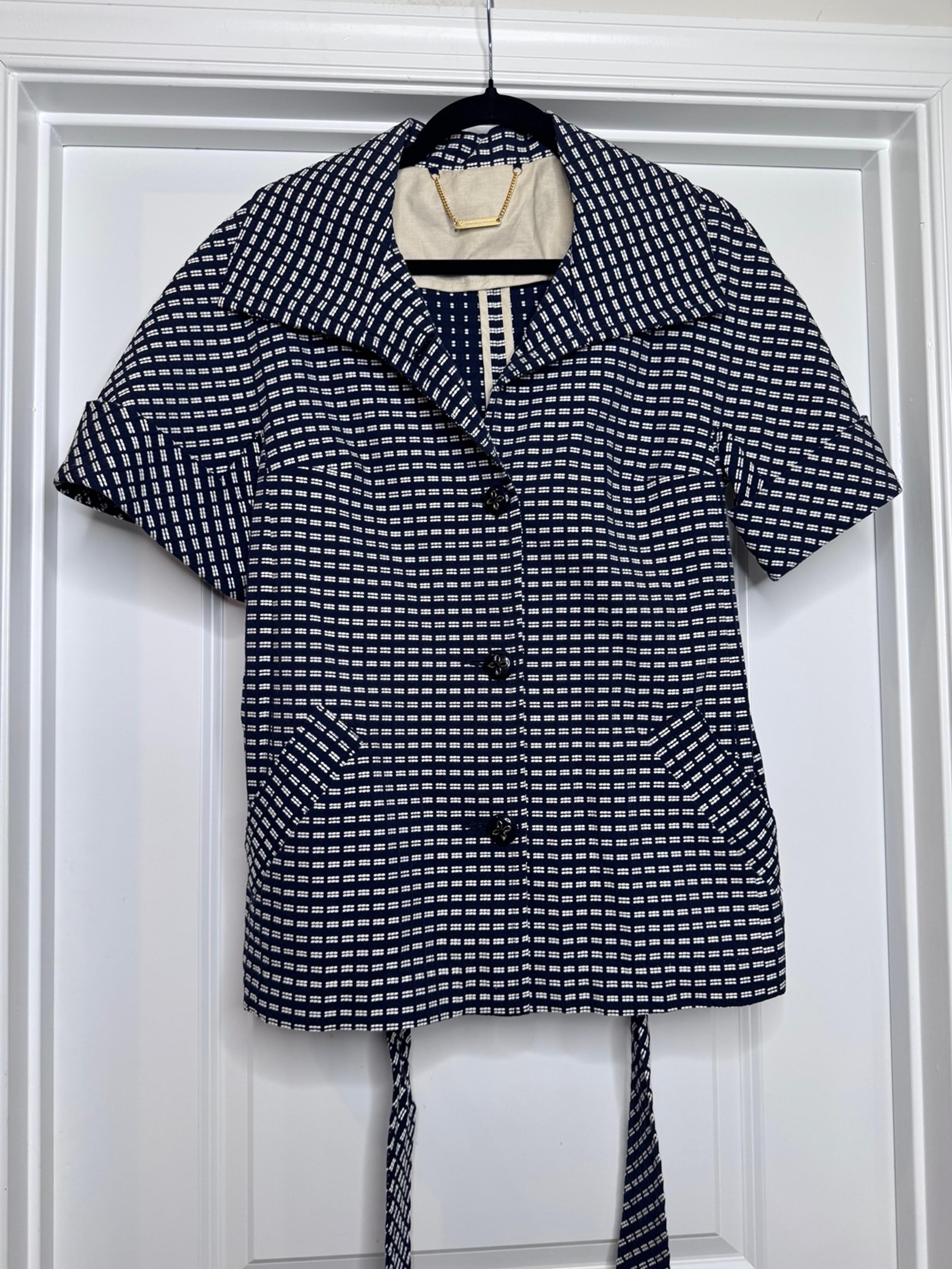 Trina Turk Women's Cotton Blue / White Short Sleeved Jacket, Made in USA