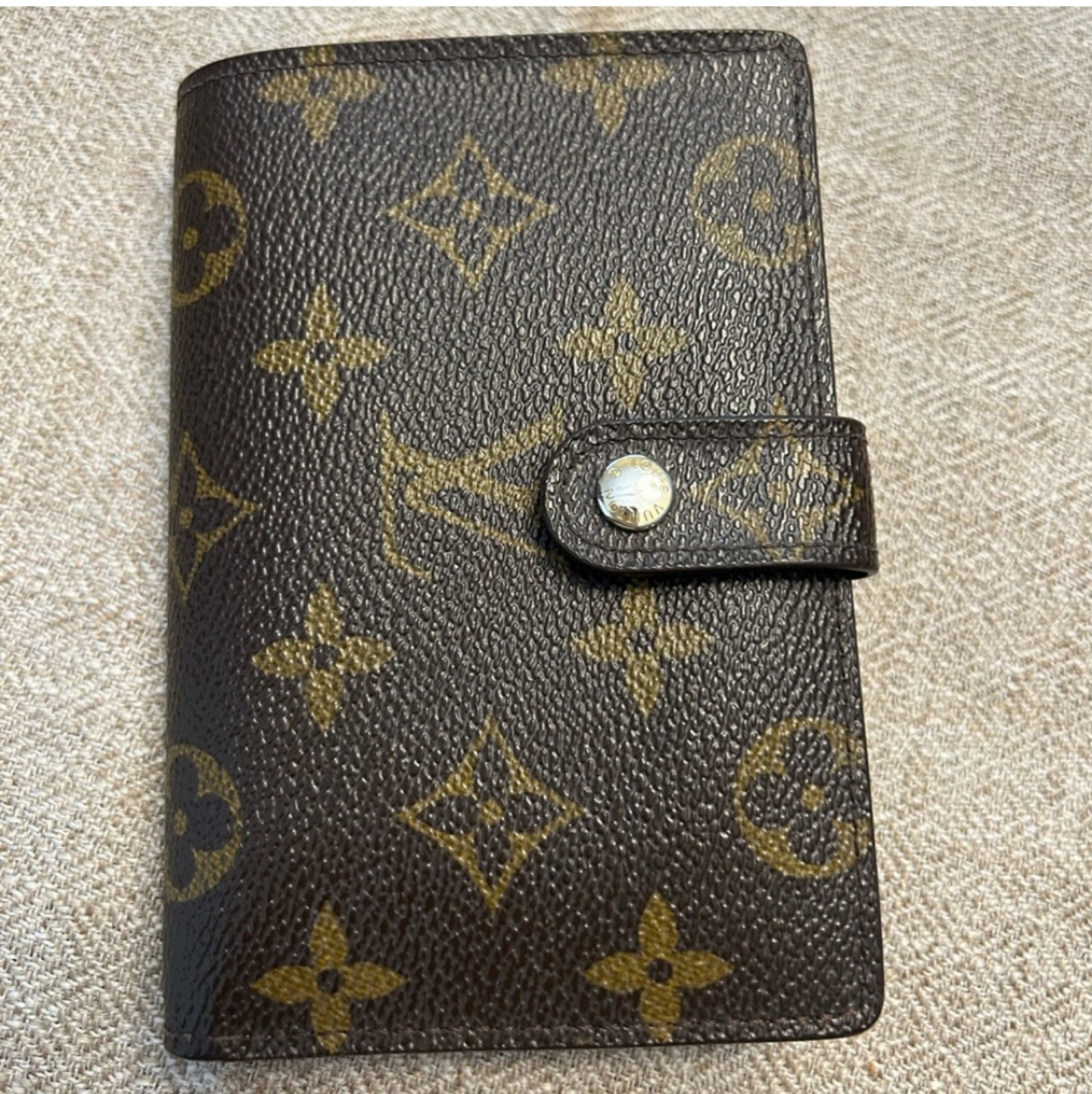 Authentic Louis Vuitton kisslock wallet