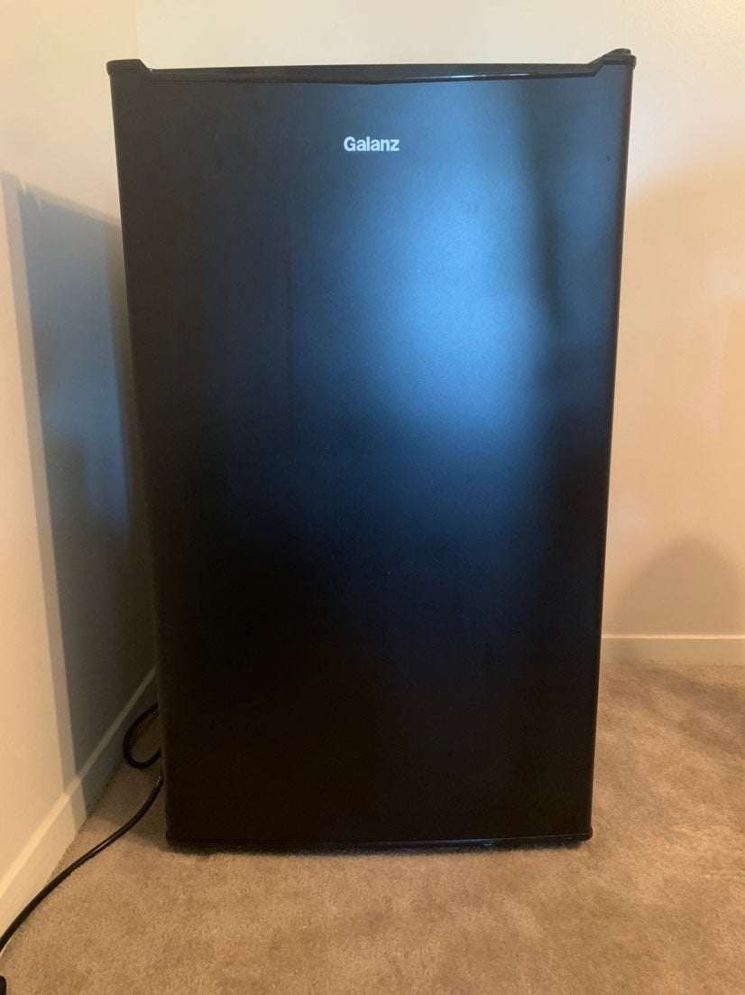 Mini fridge
