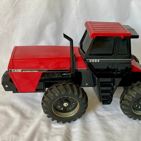Vintage 16 ERTL Case IH 1/16 4994 Die Cast Metal Red Tractor Large Wheels