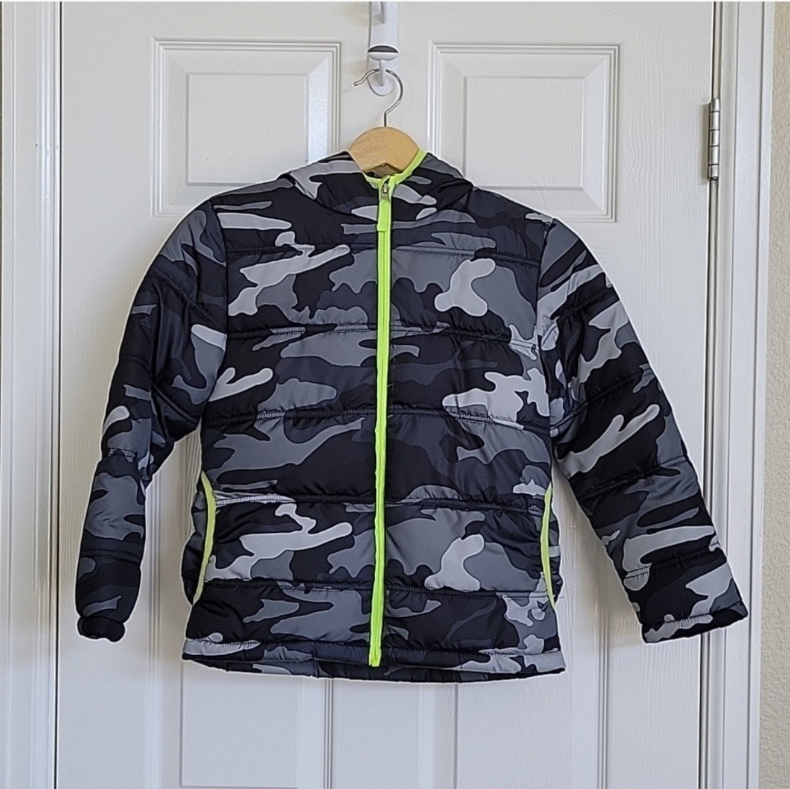 Faded glory shop camo jacket