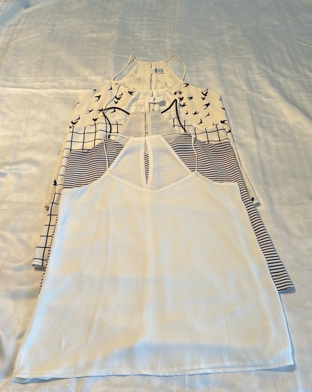 Bundle !!!Express V neck camis