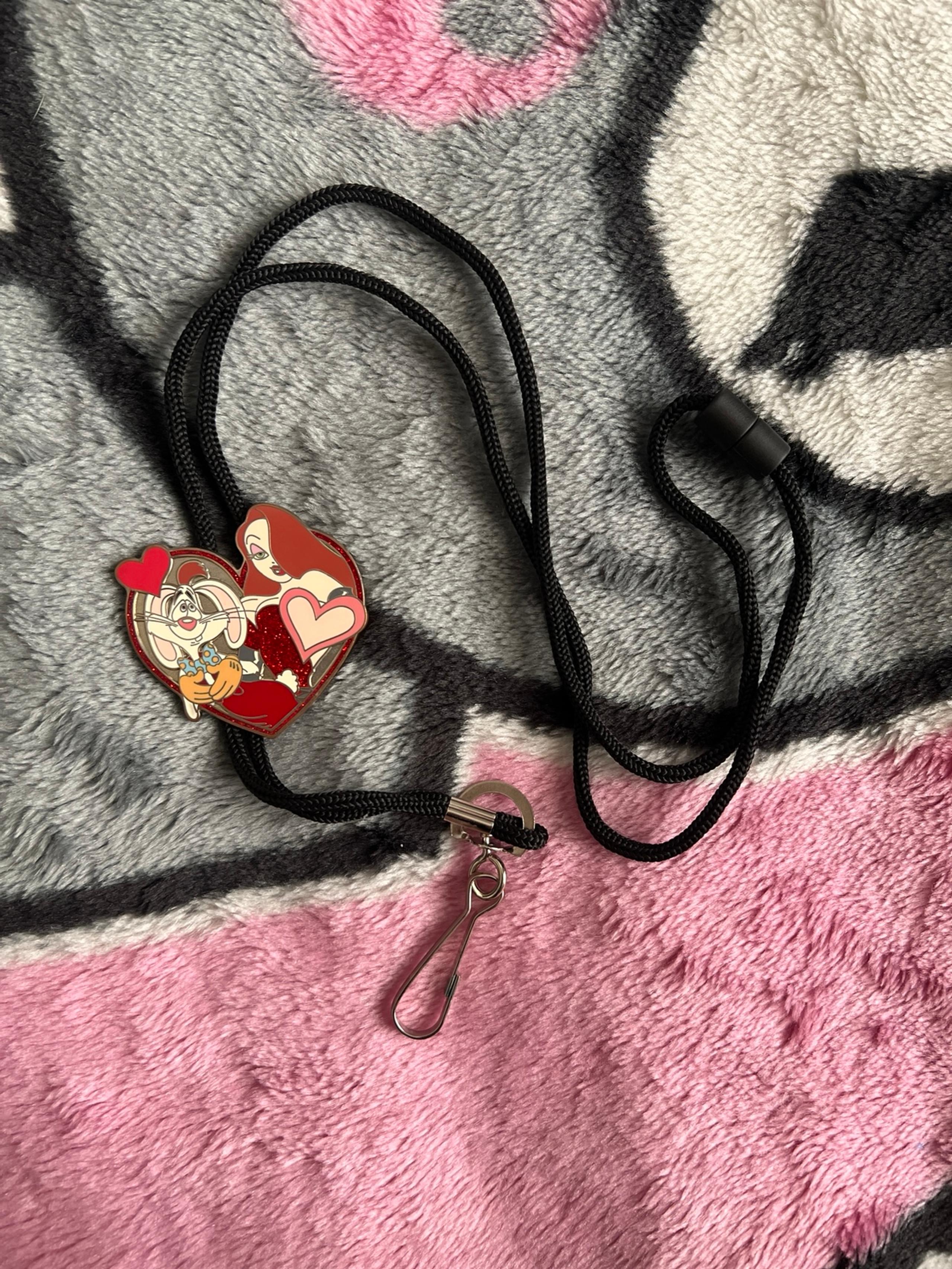 Roger rabbit Disney pin trading lanyard cast member exclusive release