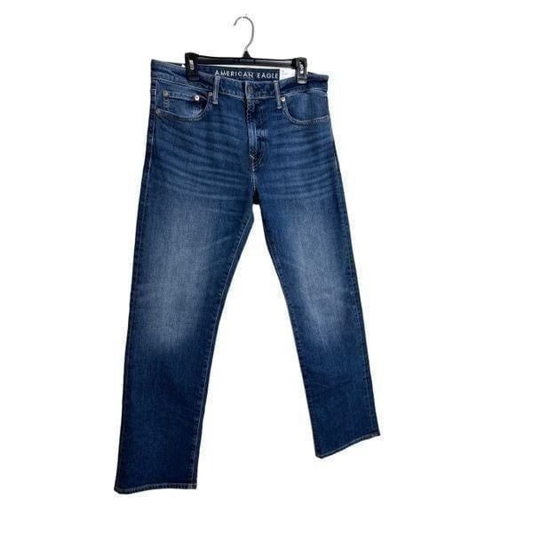 NWT AMERICAN EAGLE Relaxed Straight Medium Wash Flex Men Jeans Size 32x32