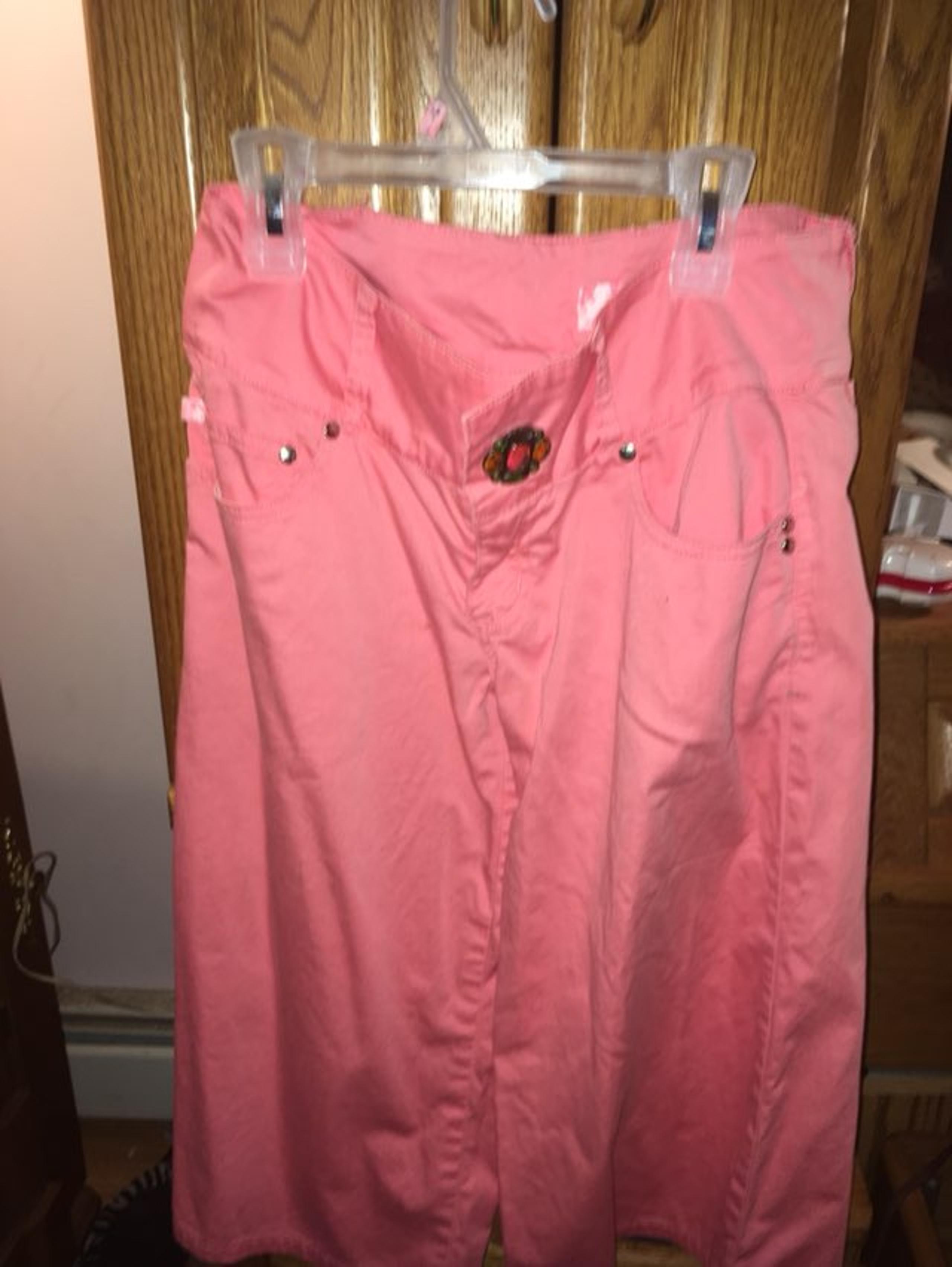 Women’s Capri Pants