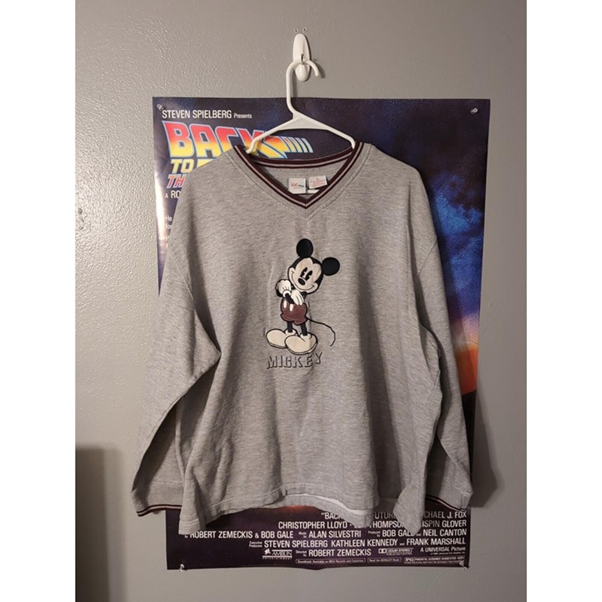 Disney Plus Vintage Women's Mickey Mouse Embroidered V Neck Sweater Size 2X