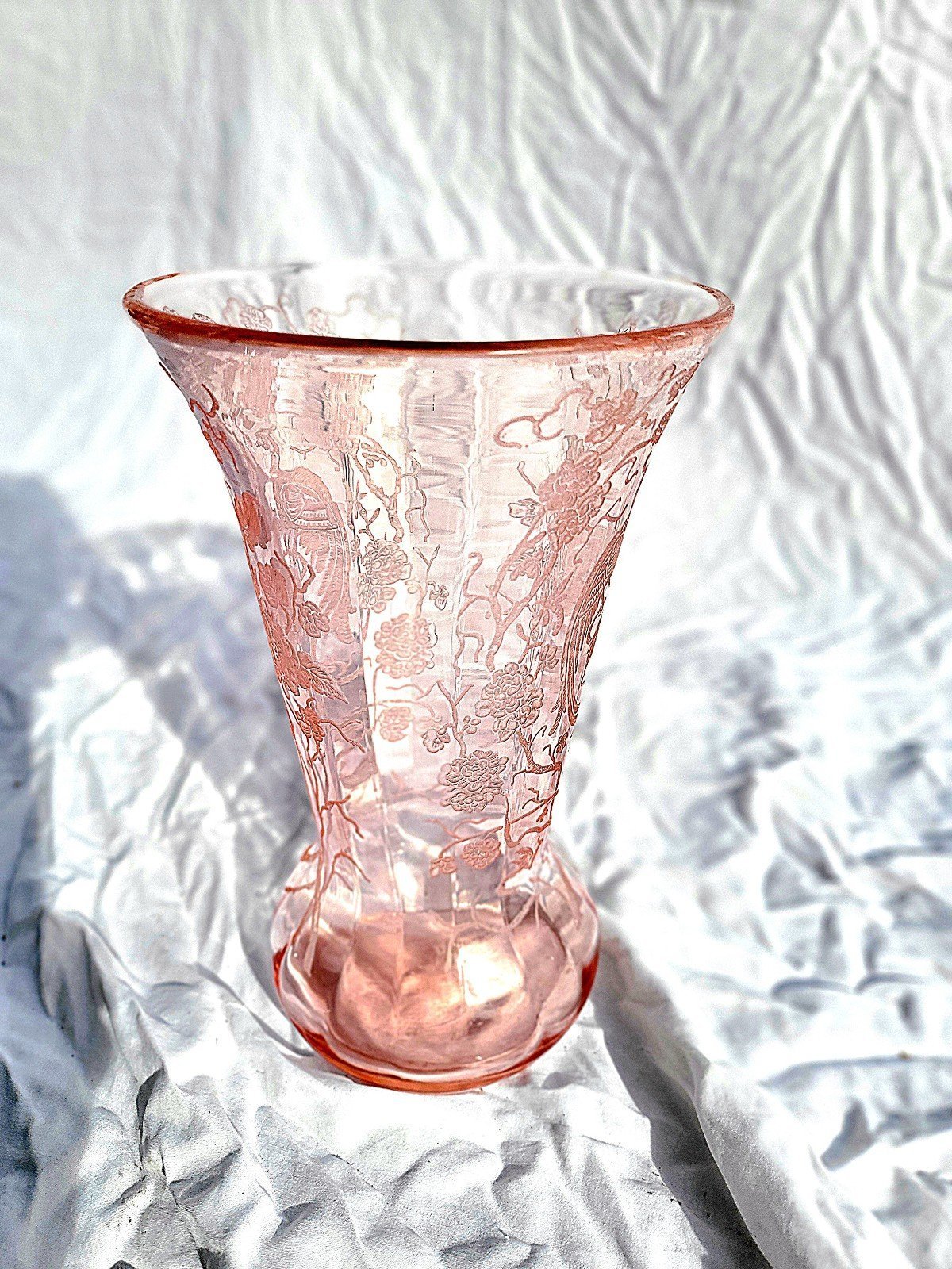 Art Deco Pink vase depression glass