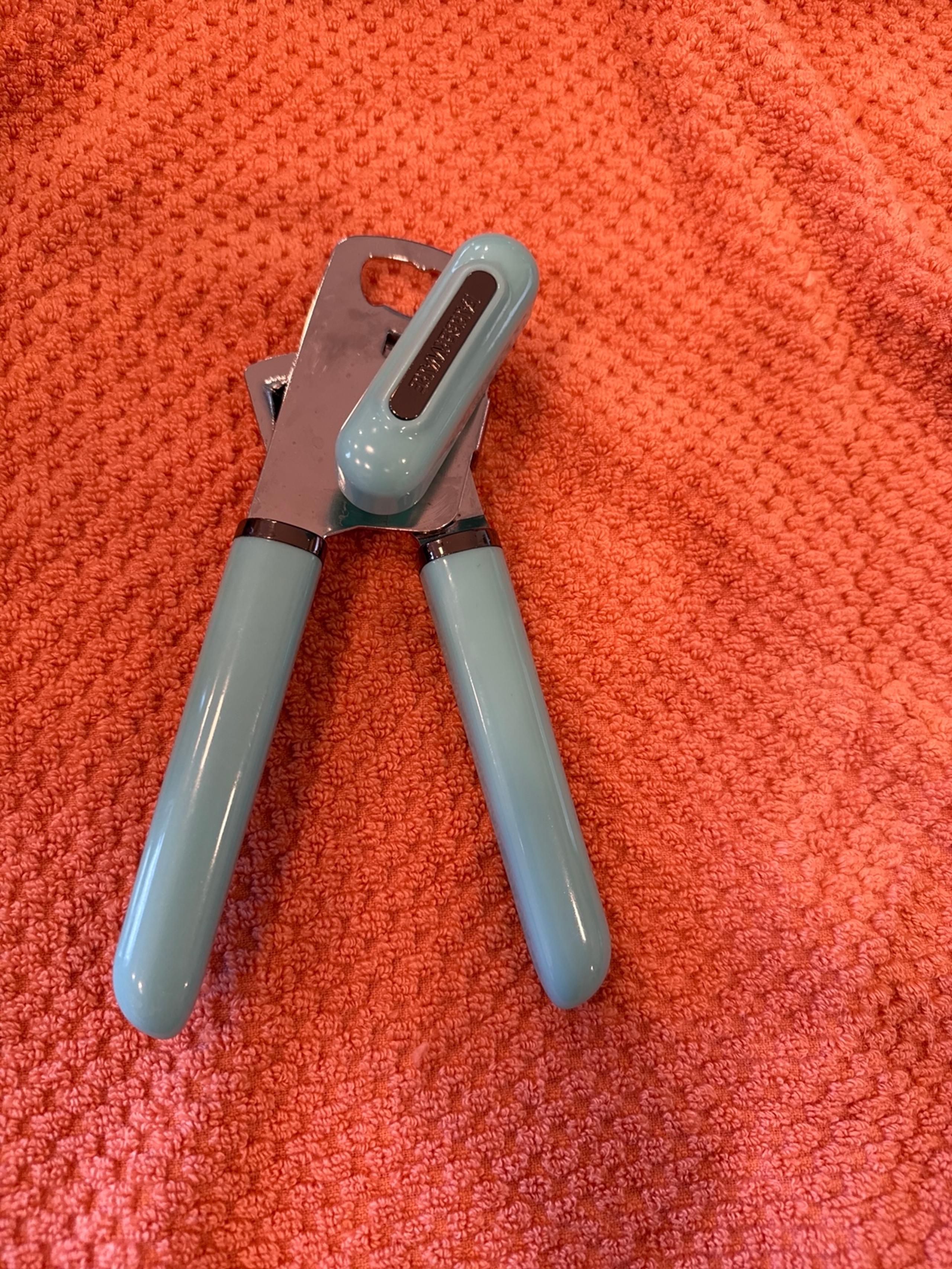Teal can opener