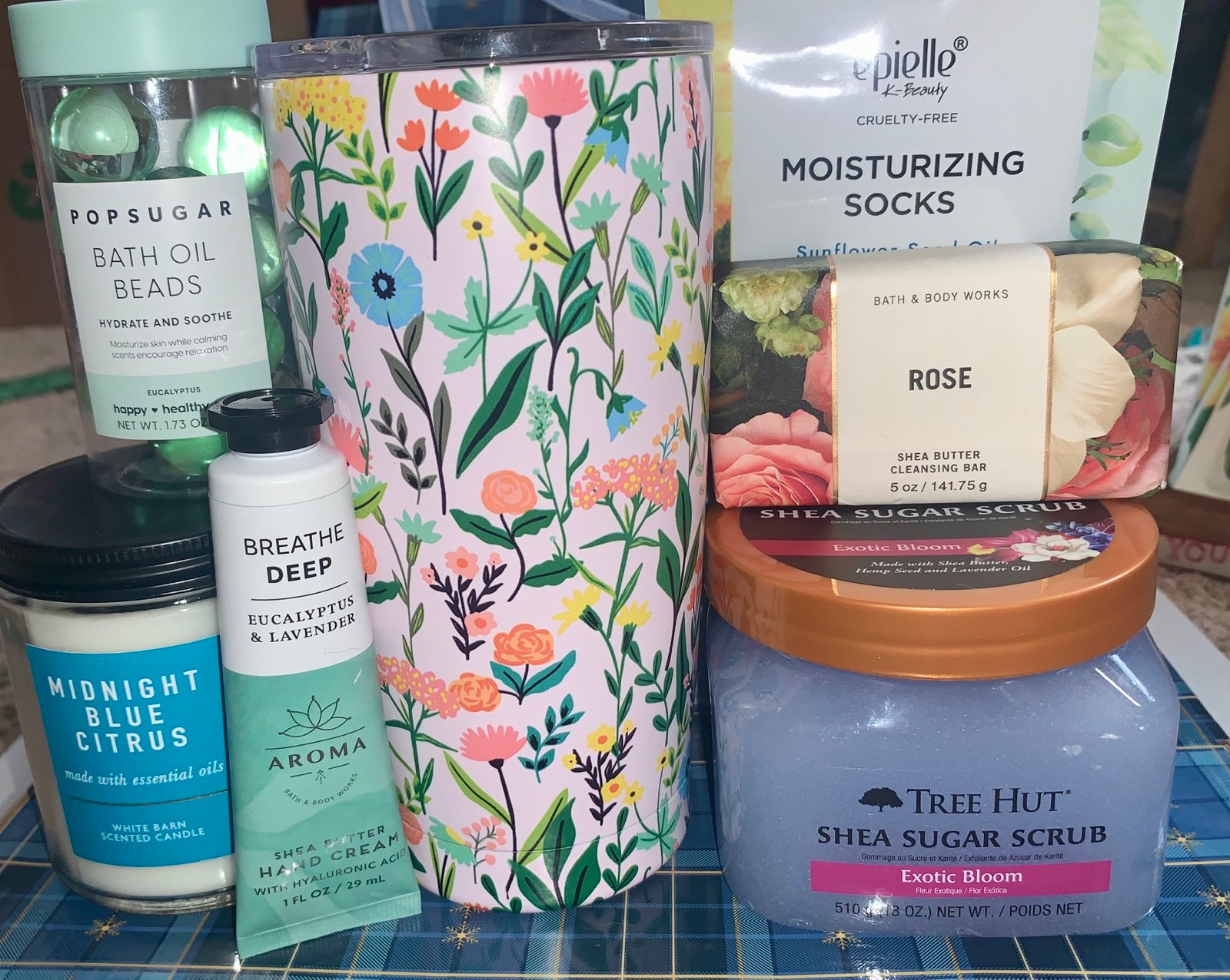 Mother’s Day Gift Bag: Tree Hut, Bath & Body Works, Pop Sugar & More