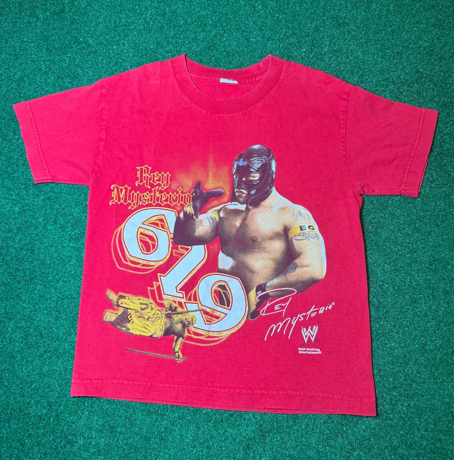 Y2K Rey Mysterio vintage t-shirt rare WWE WWF wrestling youth large red WCW 619