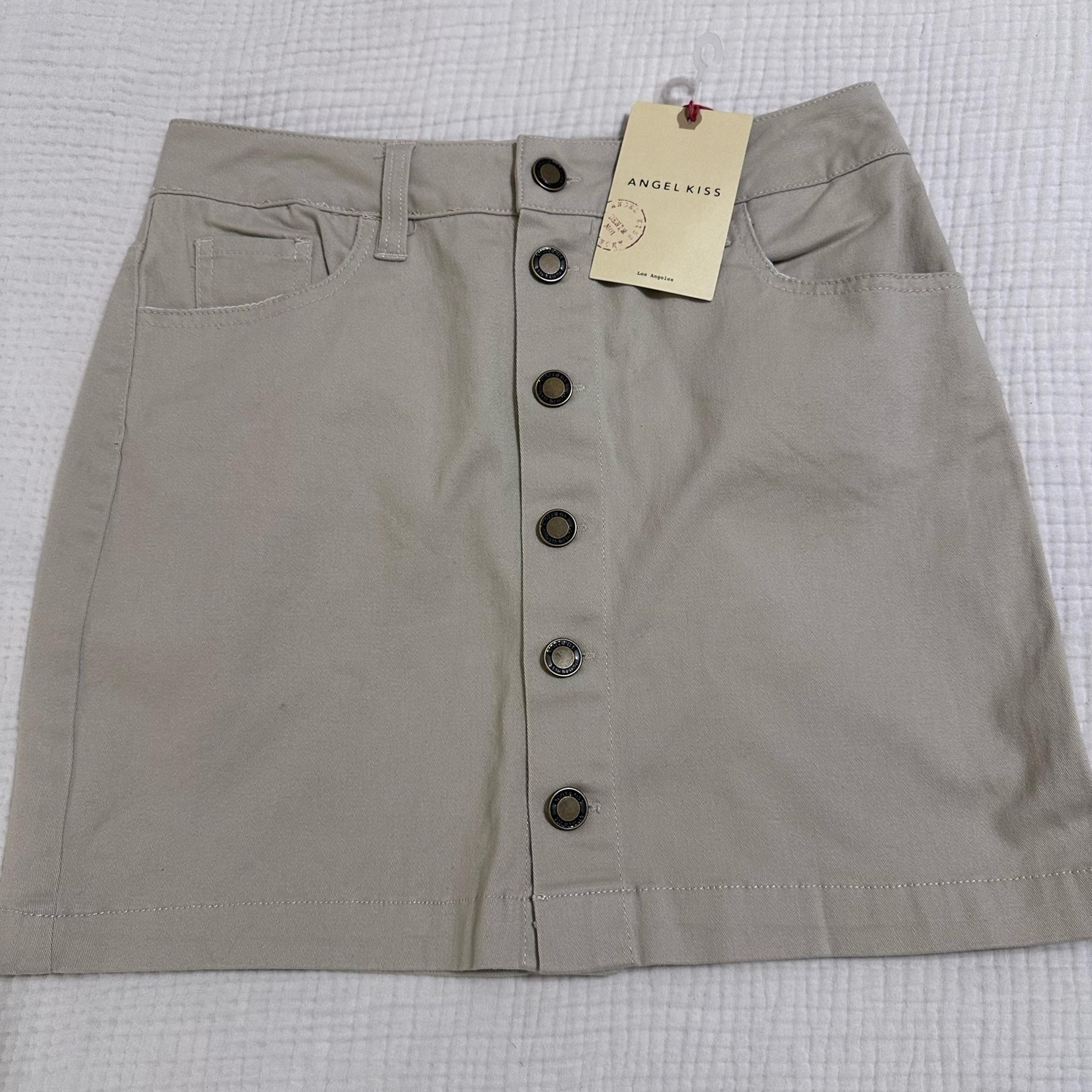 ⭐️ NEW Angel Kiss Button up khaki mini skirt NWT sz 1 26”waist