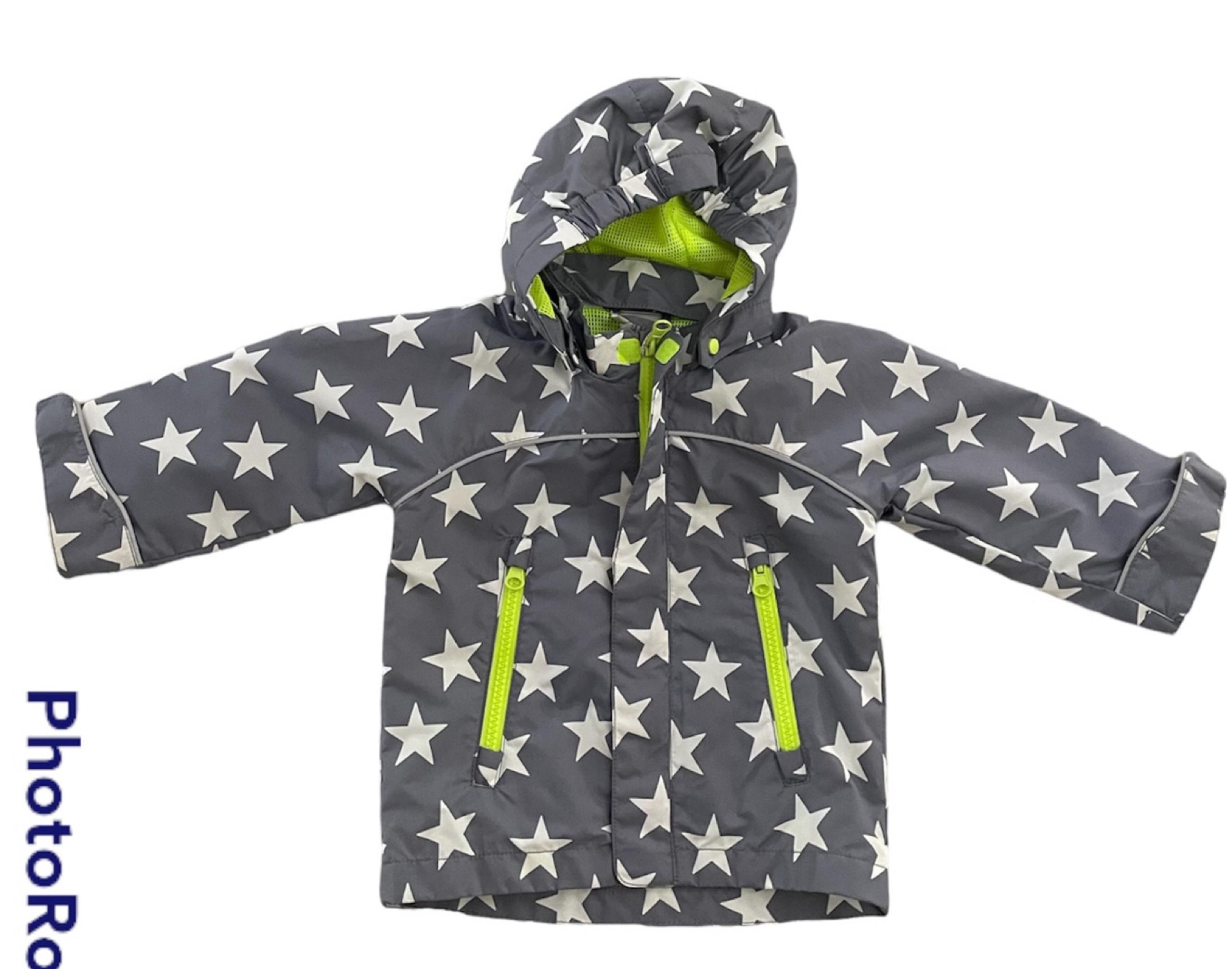 H&M Raincoat size 6-9 months but fits up to 3T