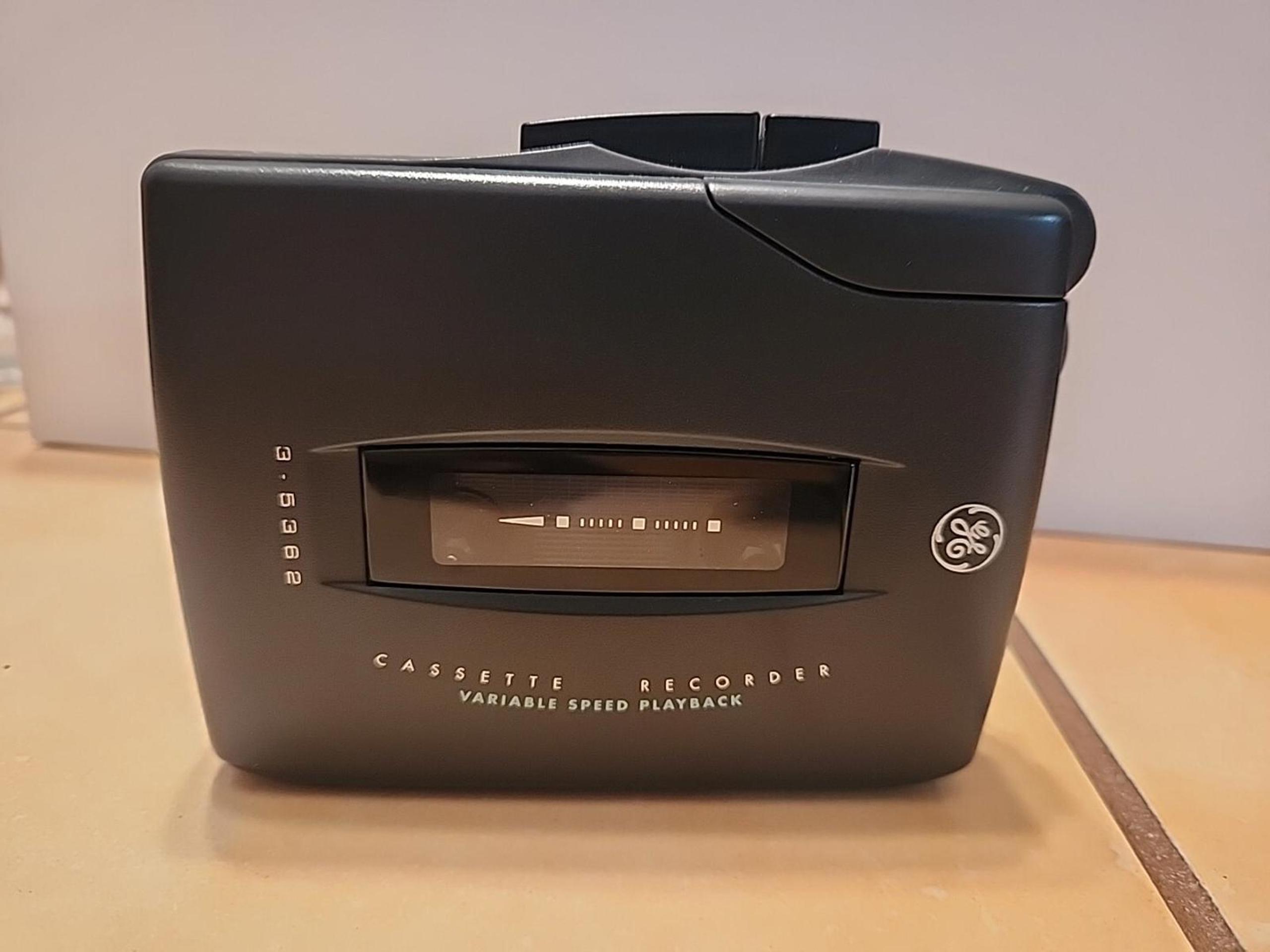 GE Variable Speed Playback Cassette Voice Recorder Built-In Mic+Speaker 3-5362A