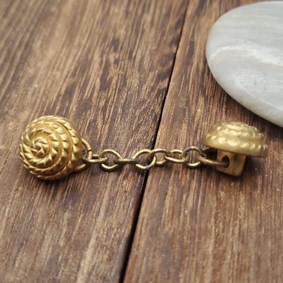 Estate‎ antique buttons