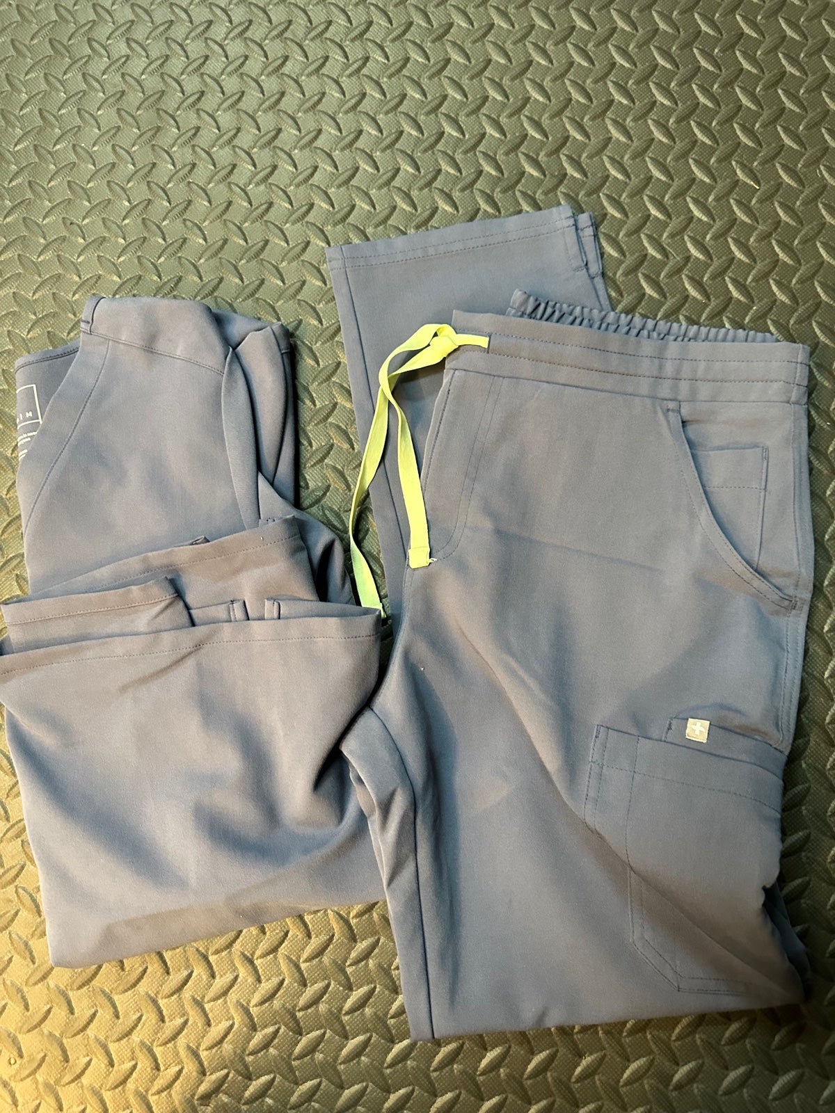Figs scrubs