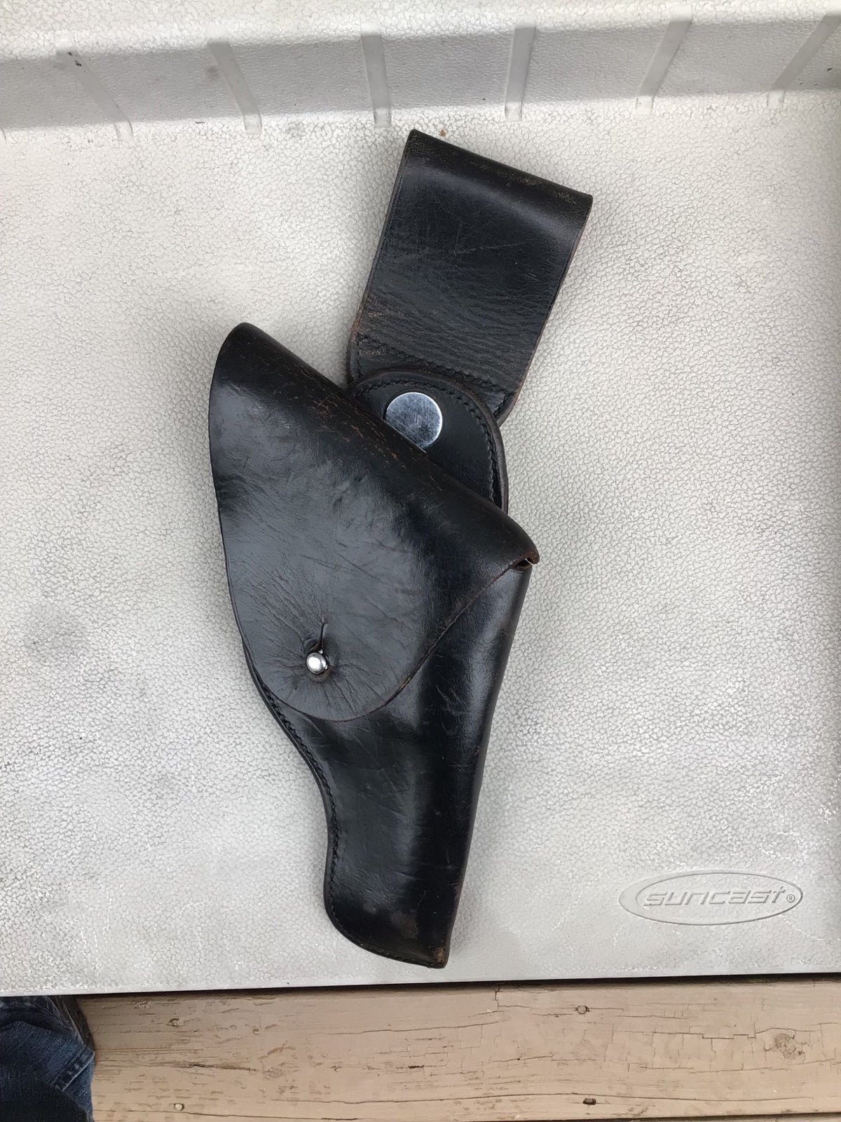 Vintage Bucheimer DHM 45 colt leather Holster. R/H 4” barrel. belt loop.