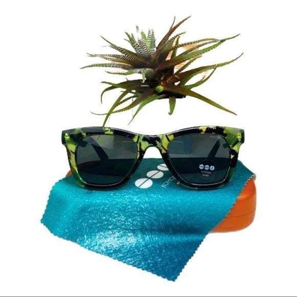 KOMONO Allen Palms Sunglasses (NEW)