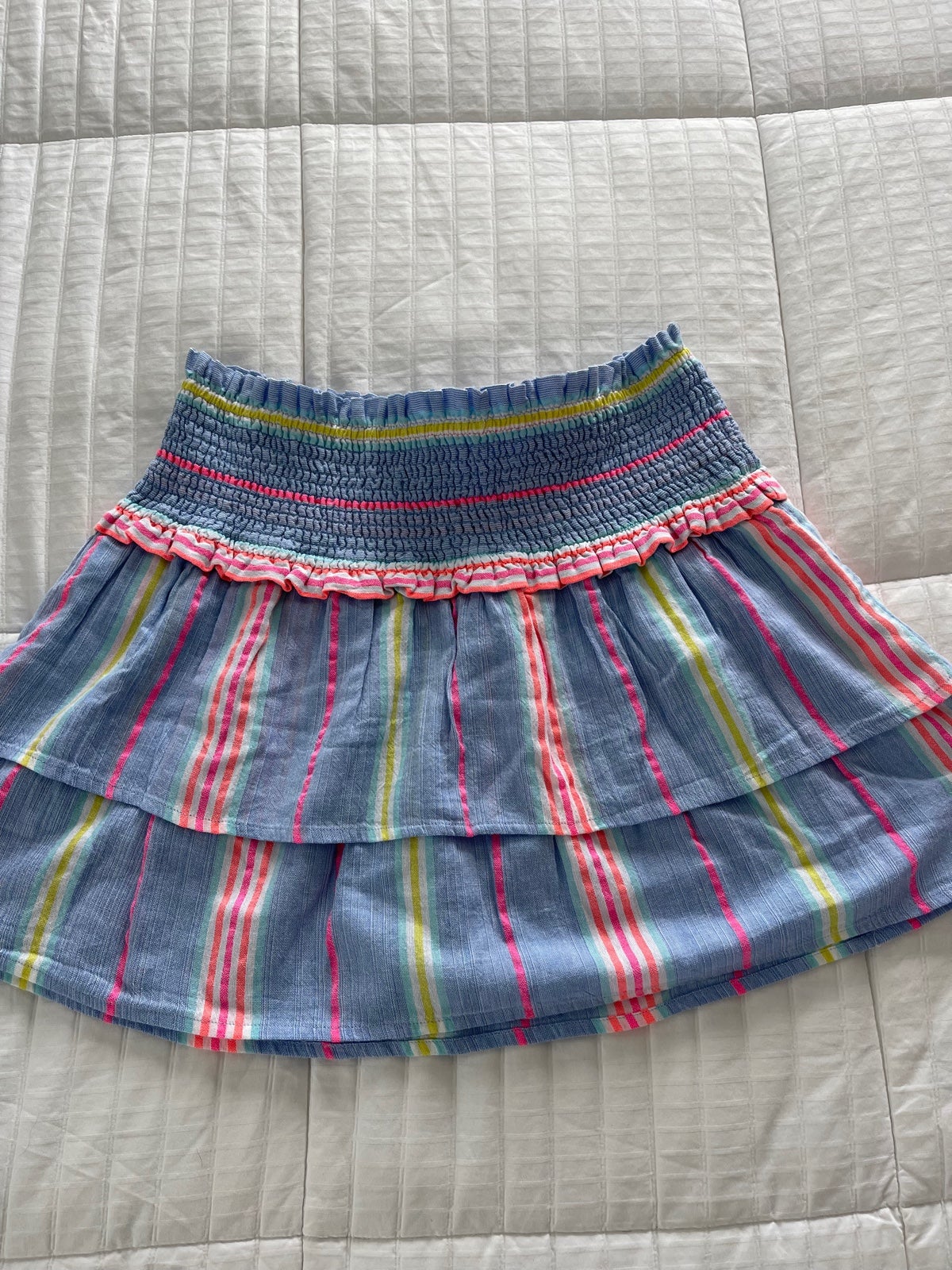Vineyard Vines womens smocked skirt